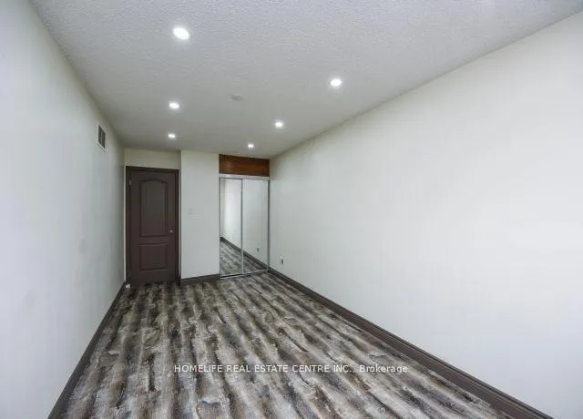 Photo 41 of 20 Oleander Crescent, Brampton, Heart Lake East — HOMEH