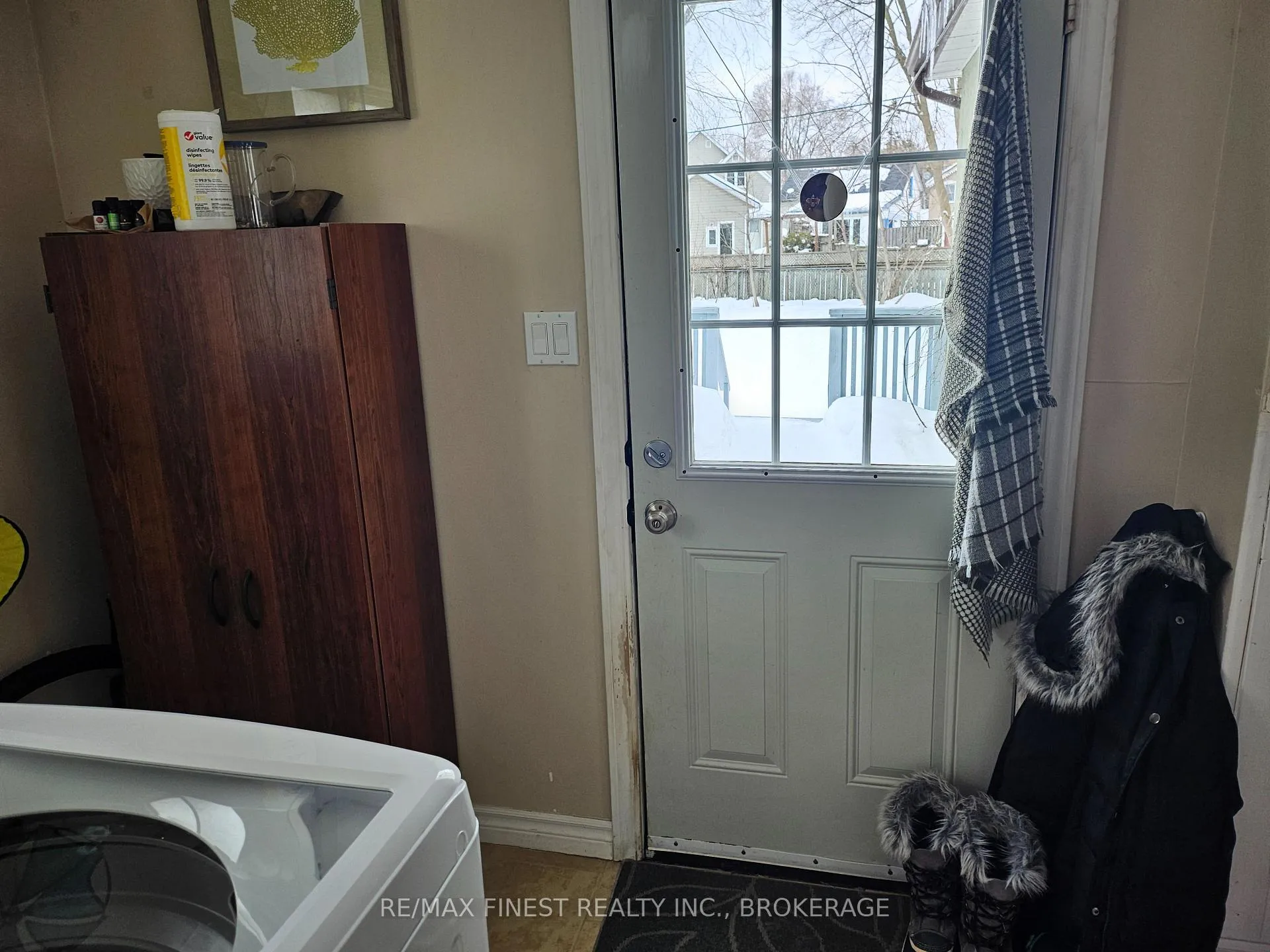 Photo 4 of 51 Hamilton Street, Kingston, East of Sir John A. Blvd — HOMEH