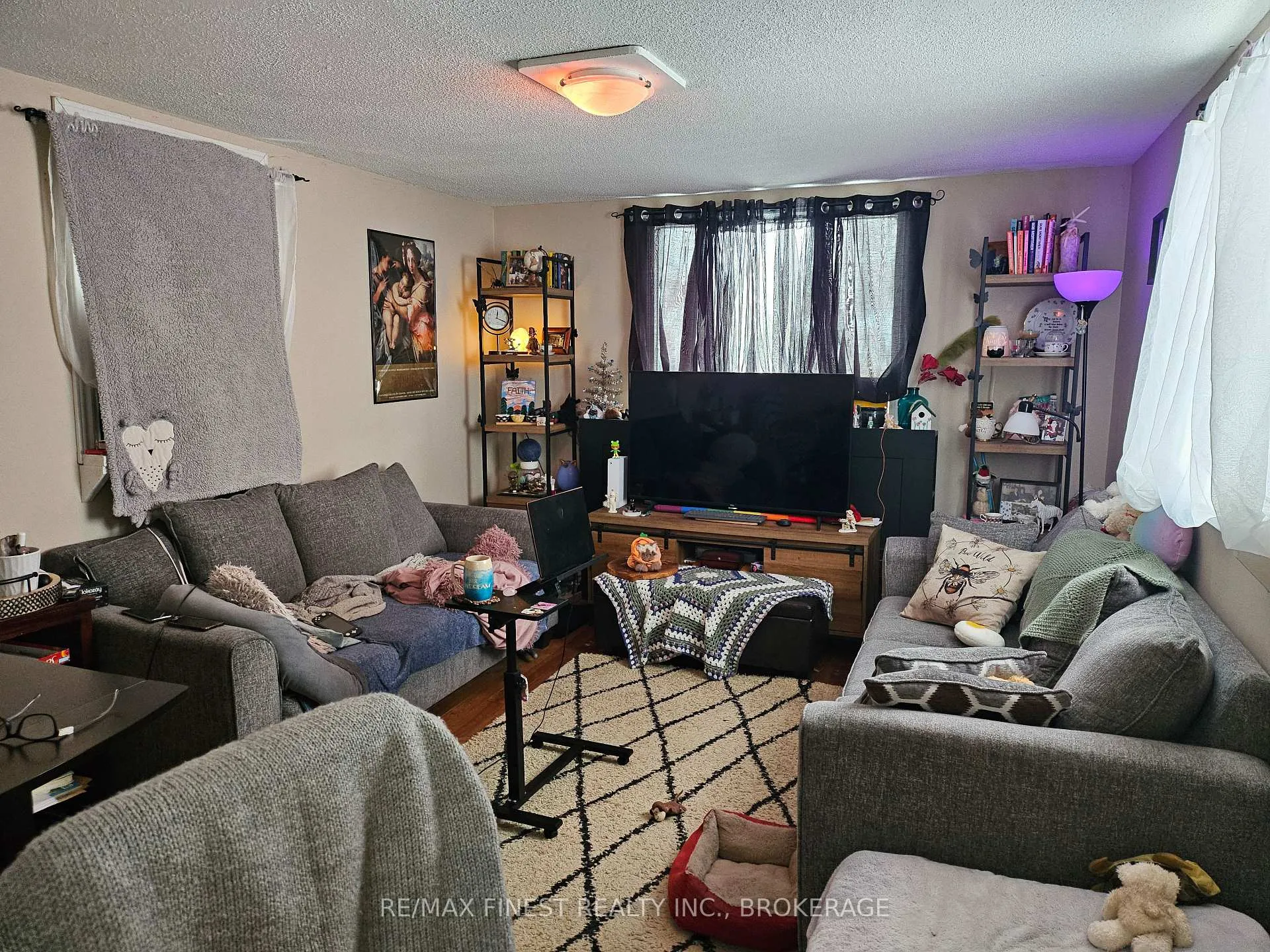 Photo 6 of 51 Hamilton Street, Kingston, East of Sir John A. Blvd — HOMEH