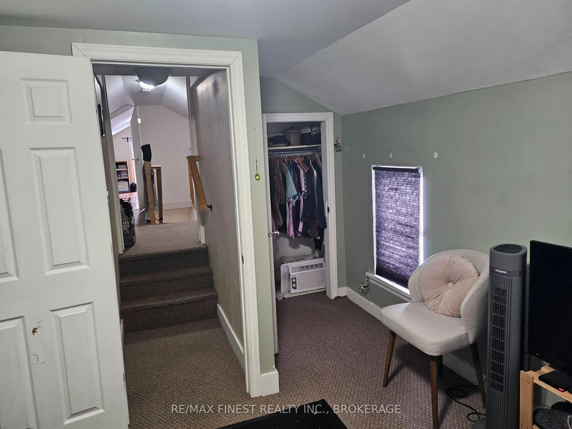 Photo 7 of 51 Hamilton Street, Kingston, East of Sir John A. Blvd — HOMEH
