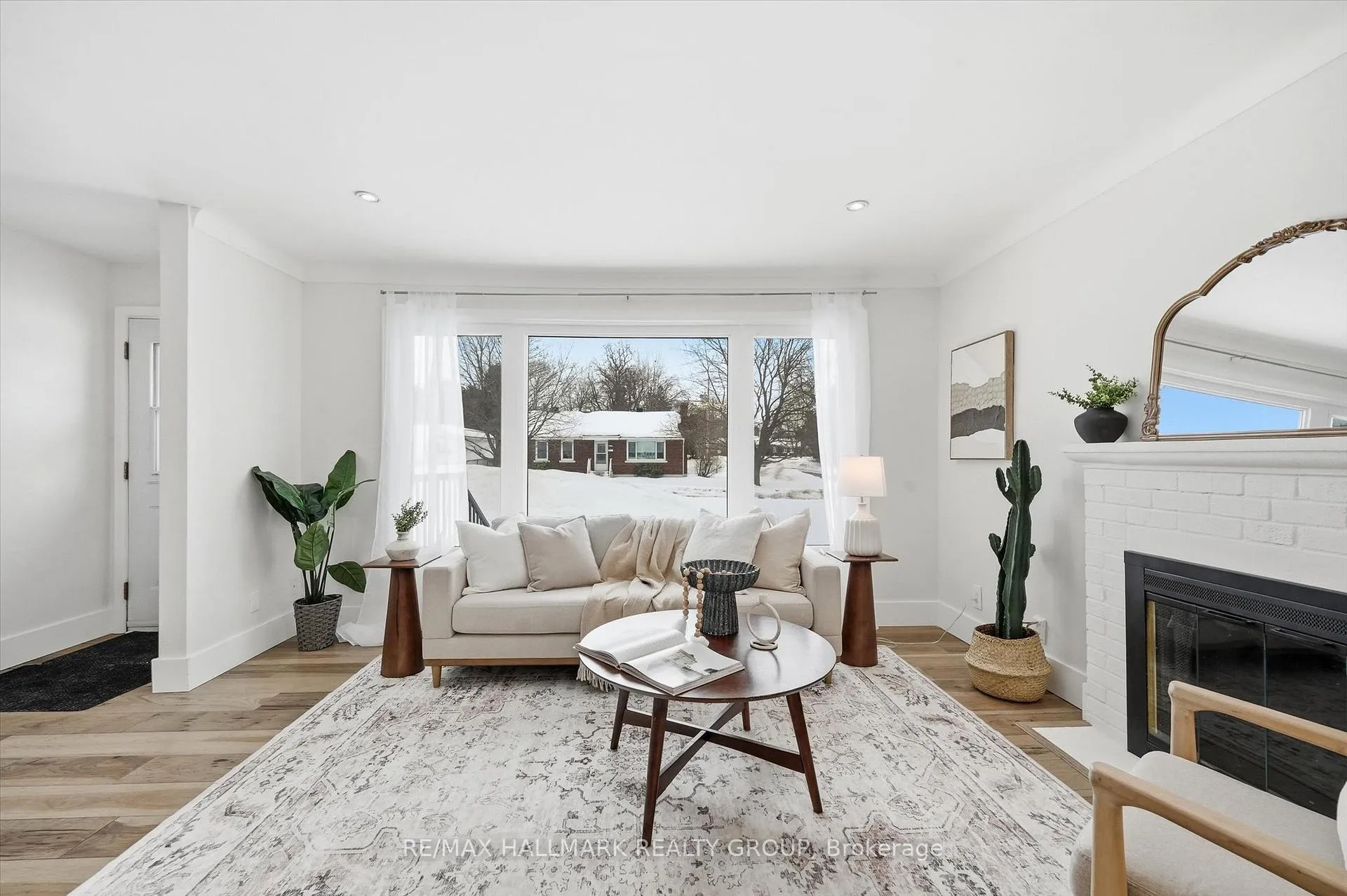 Photo 3 of 26 Florette Street, Ottawa, Cardinal Heights — HOMEH