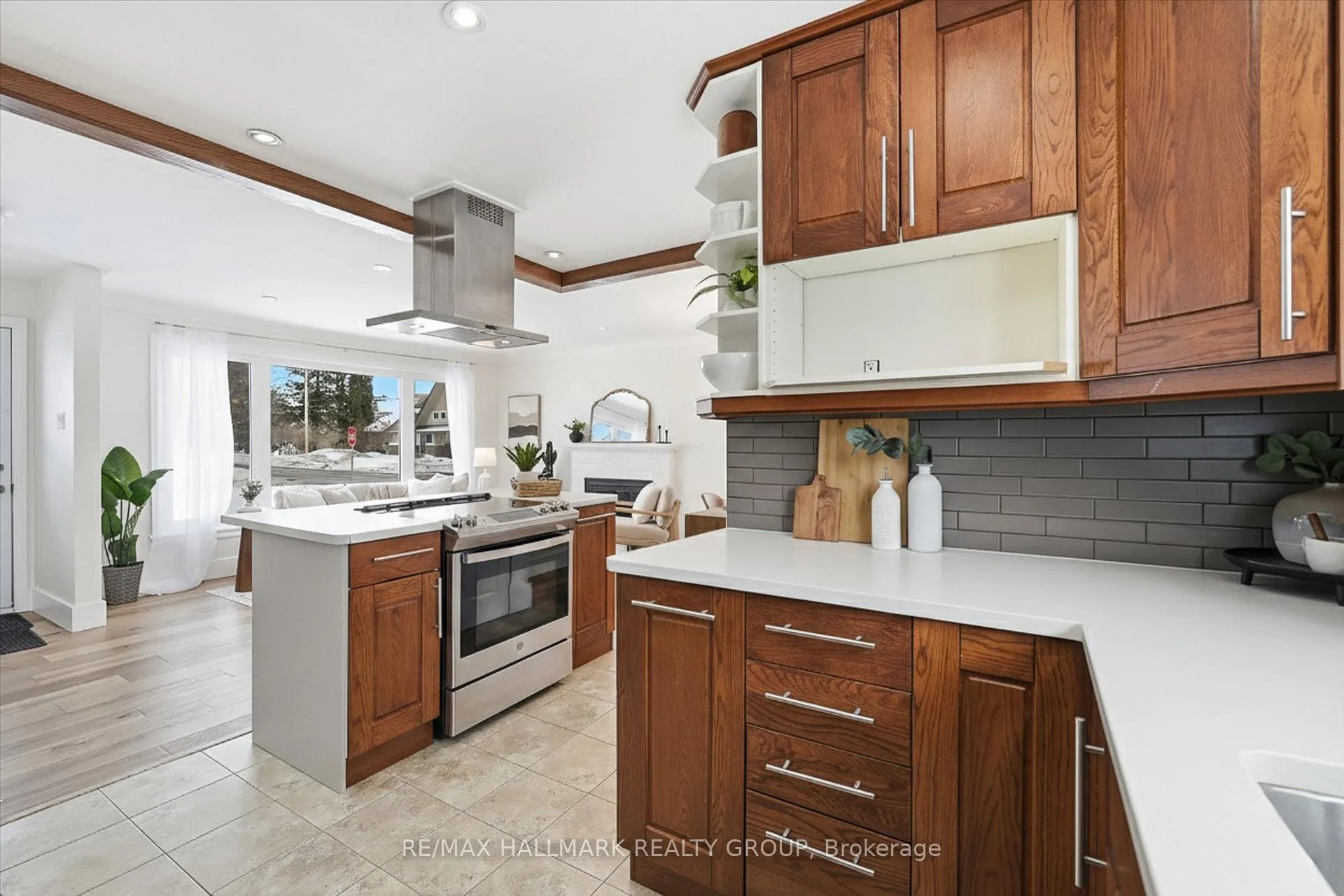 Photo 7 of 26 Florette Street, Ottawa, Cardinal Heights — HOMEH