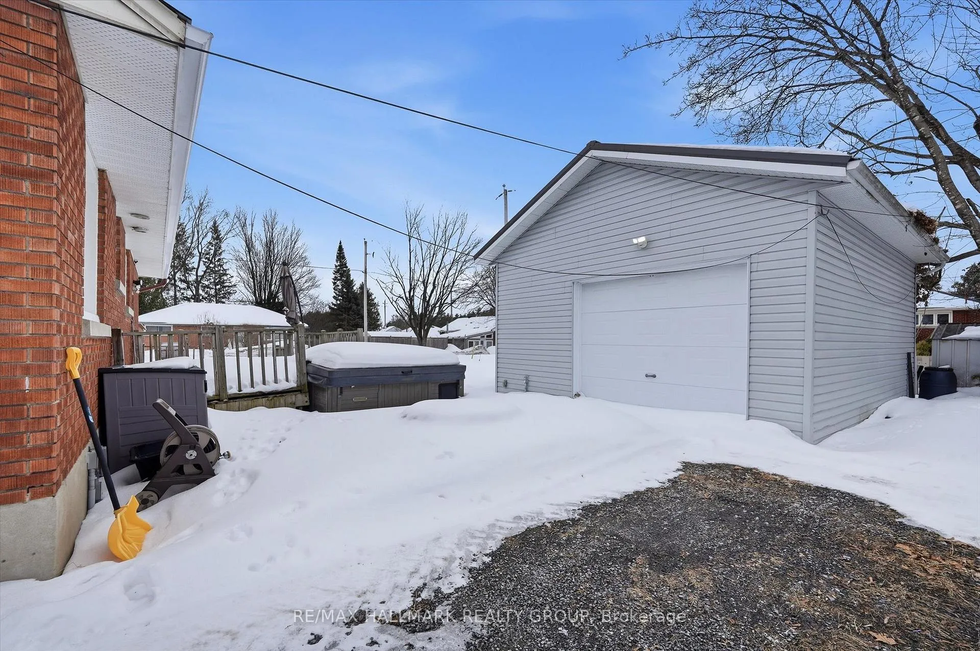 Photo 17 of 26 Florette Street, Ottawa, Cardinal Heights — HOMEH