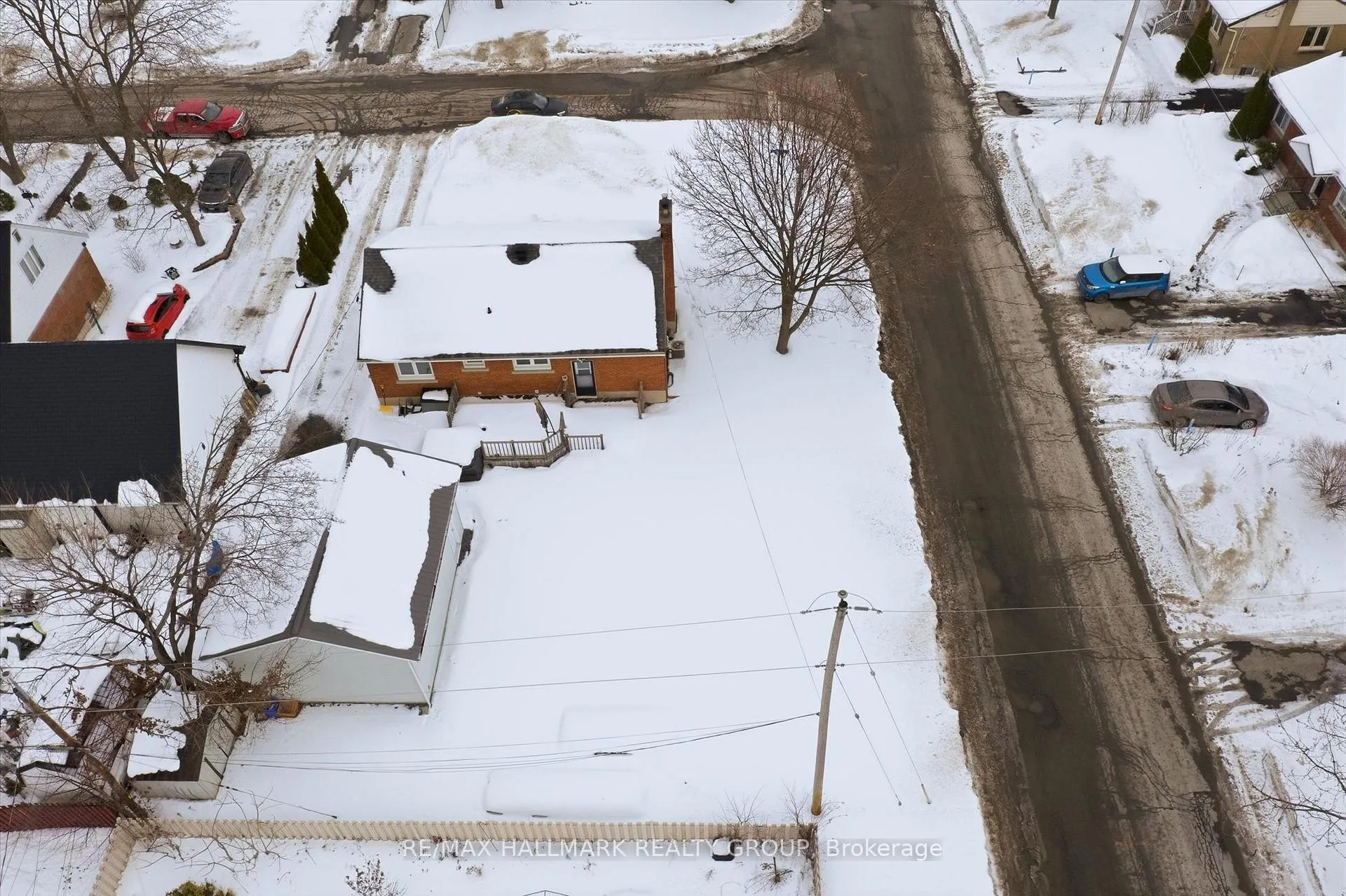 Photo 18 of 26 Florette Street, Ottawa, Cardinal Heights — HOMEH