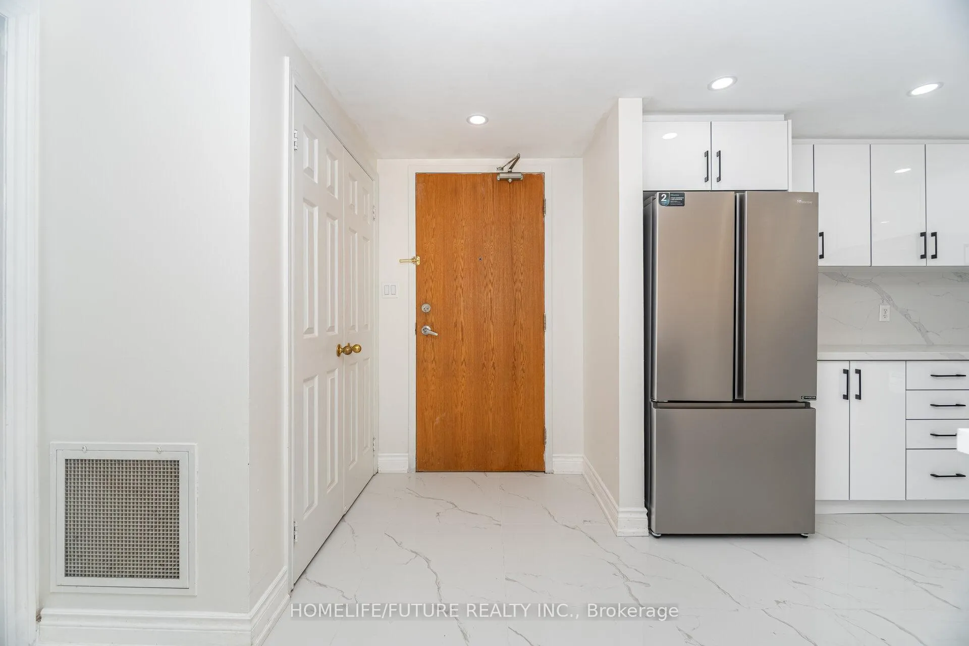 Photo 5 of Unit 203, 7428 Markham Road, Markham, Middlefield — HOMEH