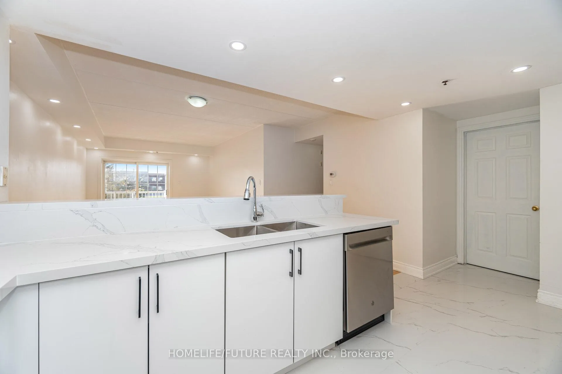 Photo 9 of Unit 203, 7428 Markham Road, Markham, Middlefield — HOMEH