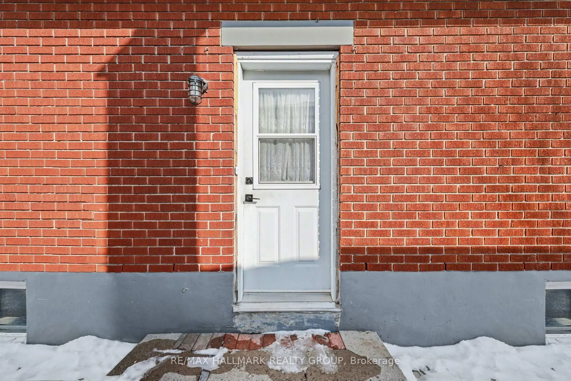 Front of Unit B, 1307 Vancouver Avenue