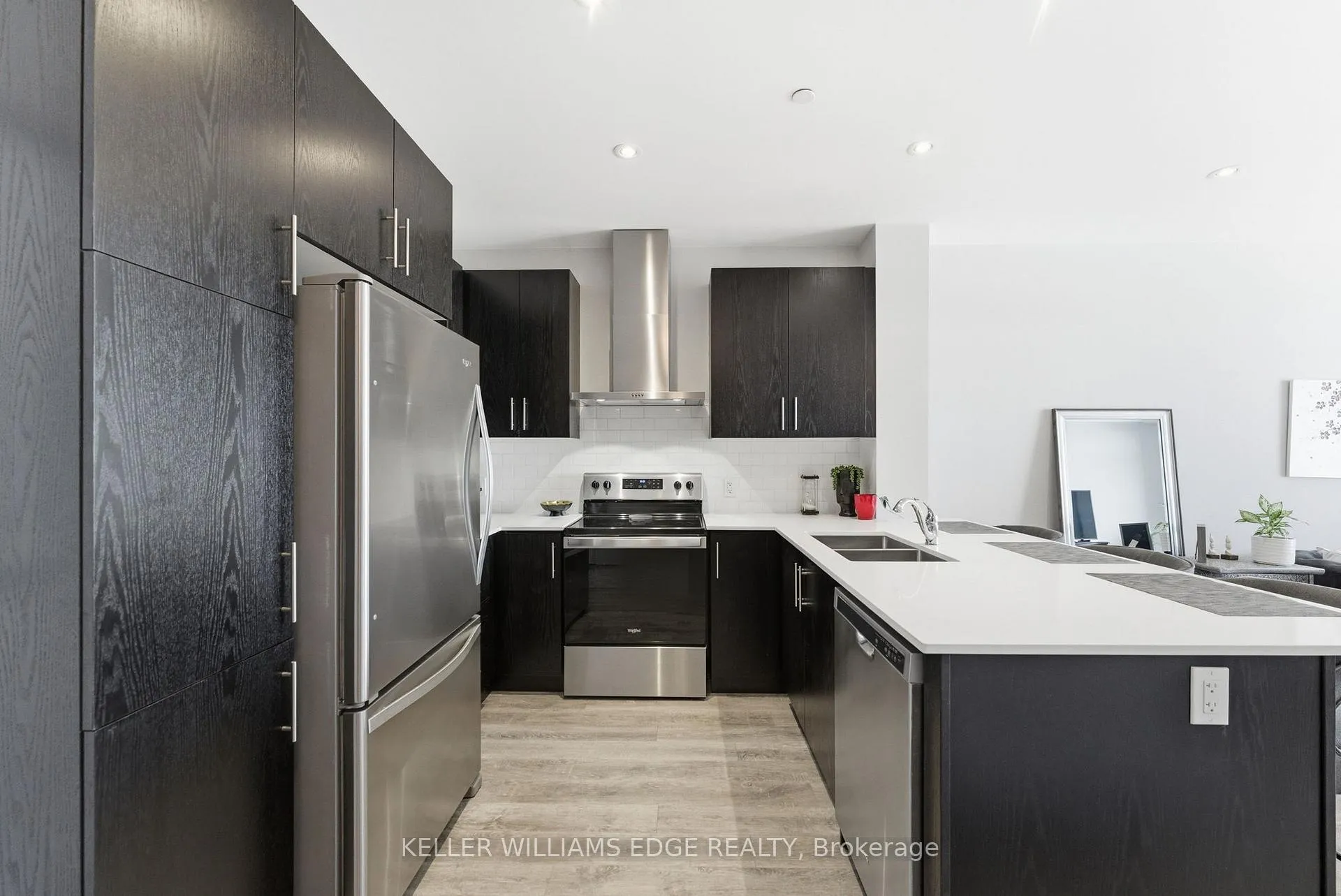 Photo 7 of Unit 425, 1 Redfern Avenue, Hamilton, Mountview — HOMEH