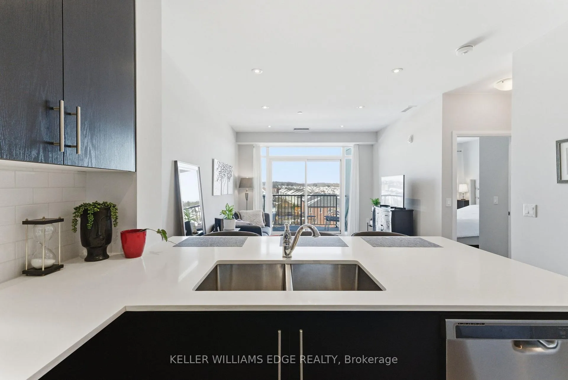 Photo 8 of Unit 425, 1 Redfern Avenue, Hamilton, Mountview — HOMEH
