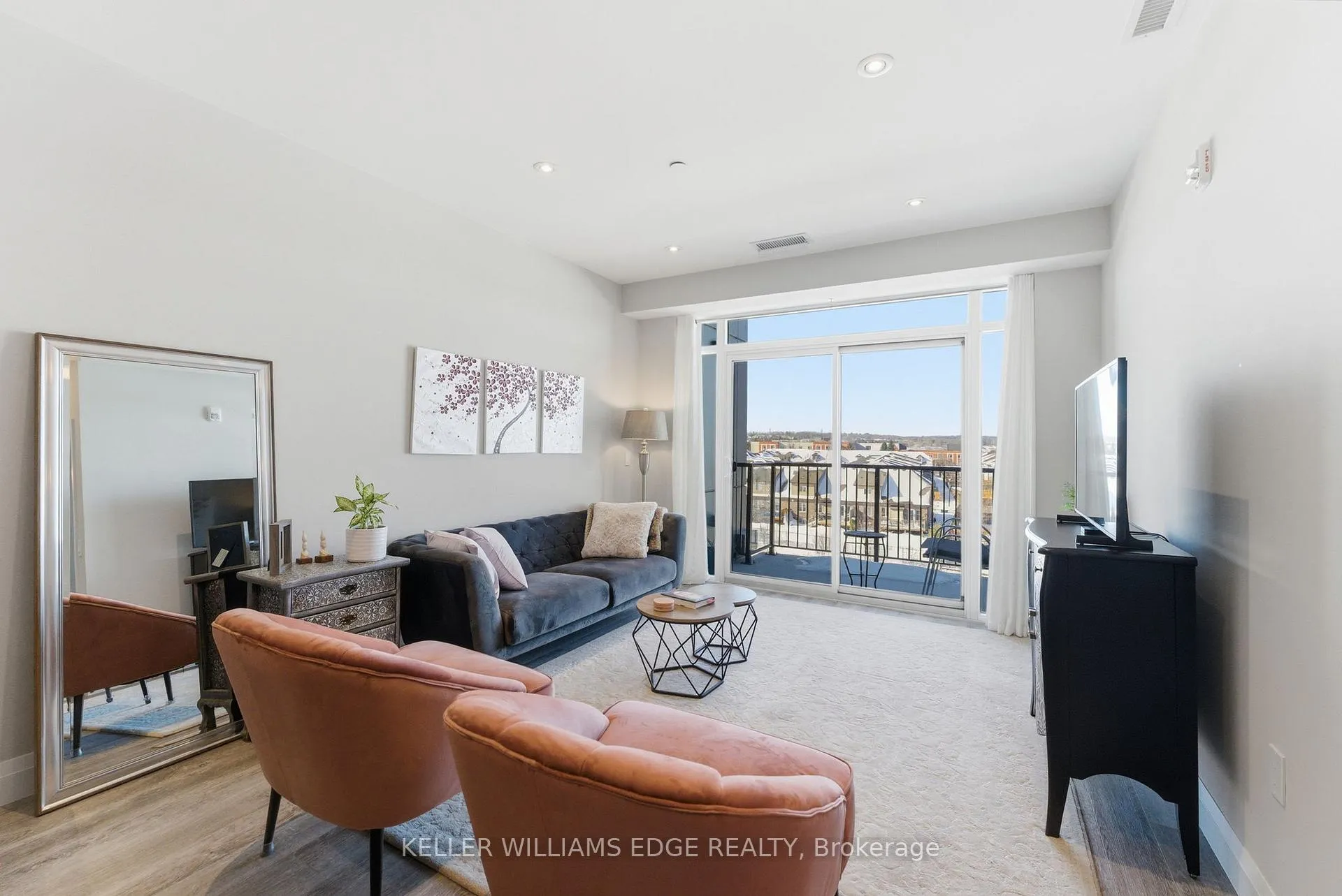 Photo 11 of Unit 425, 1 Redfern Avenue, Hamilton, Mountview — HOMEH