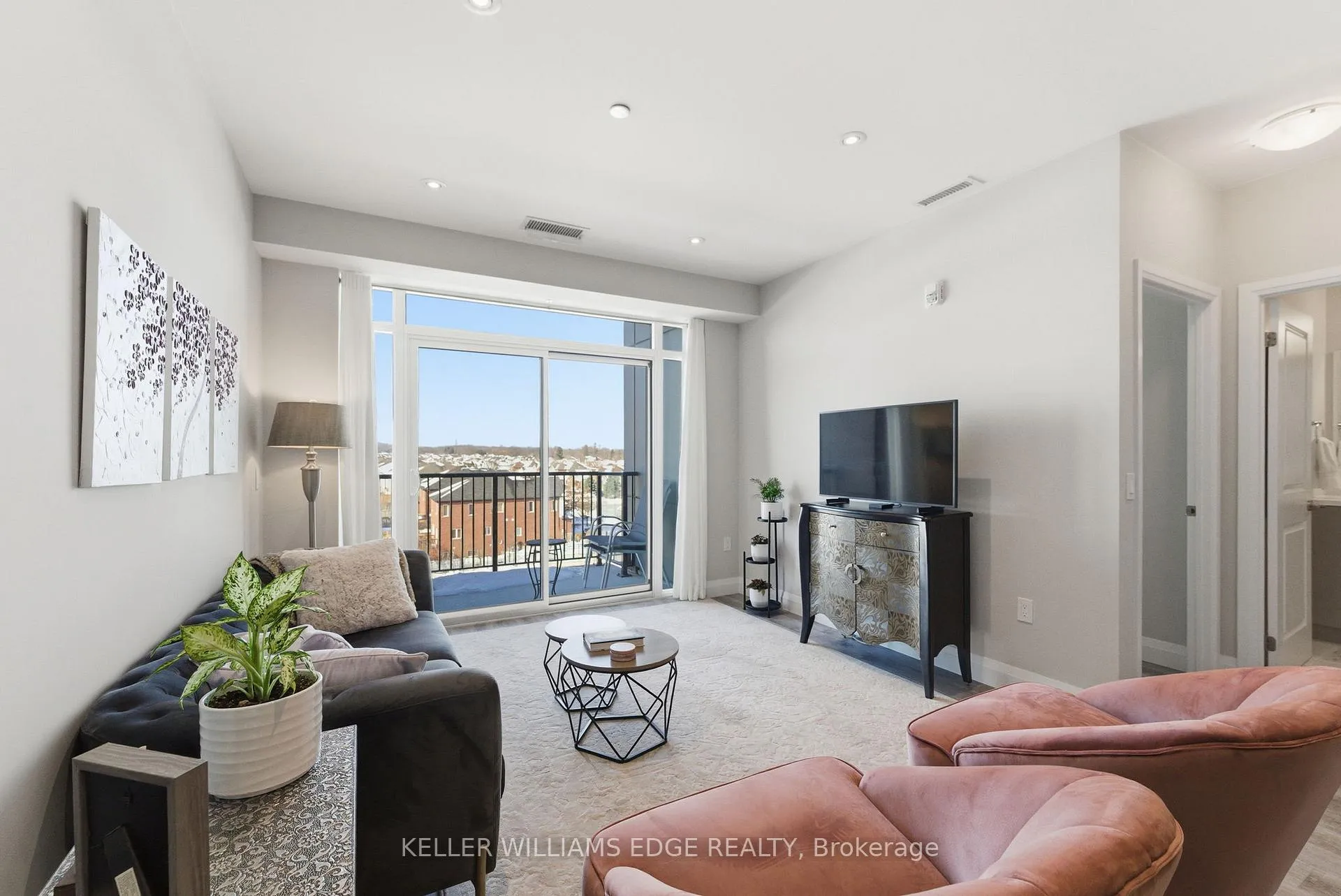 Photo 12 of Unit 425, 1 Redfern Avenue, Hamilton, Mountview — HOMEH