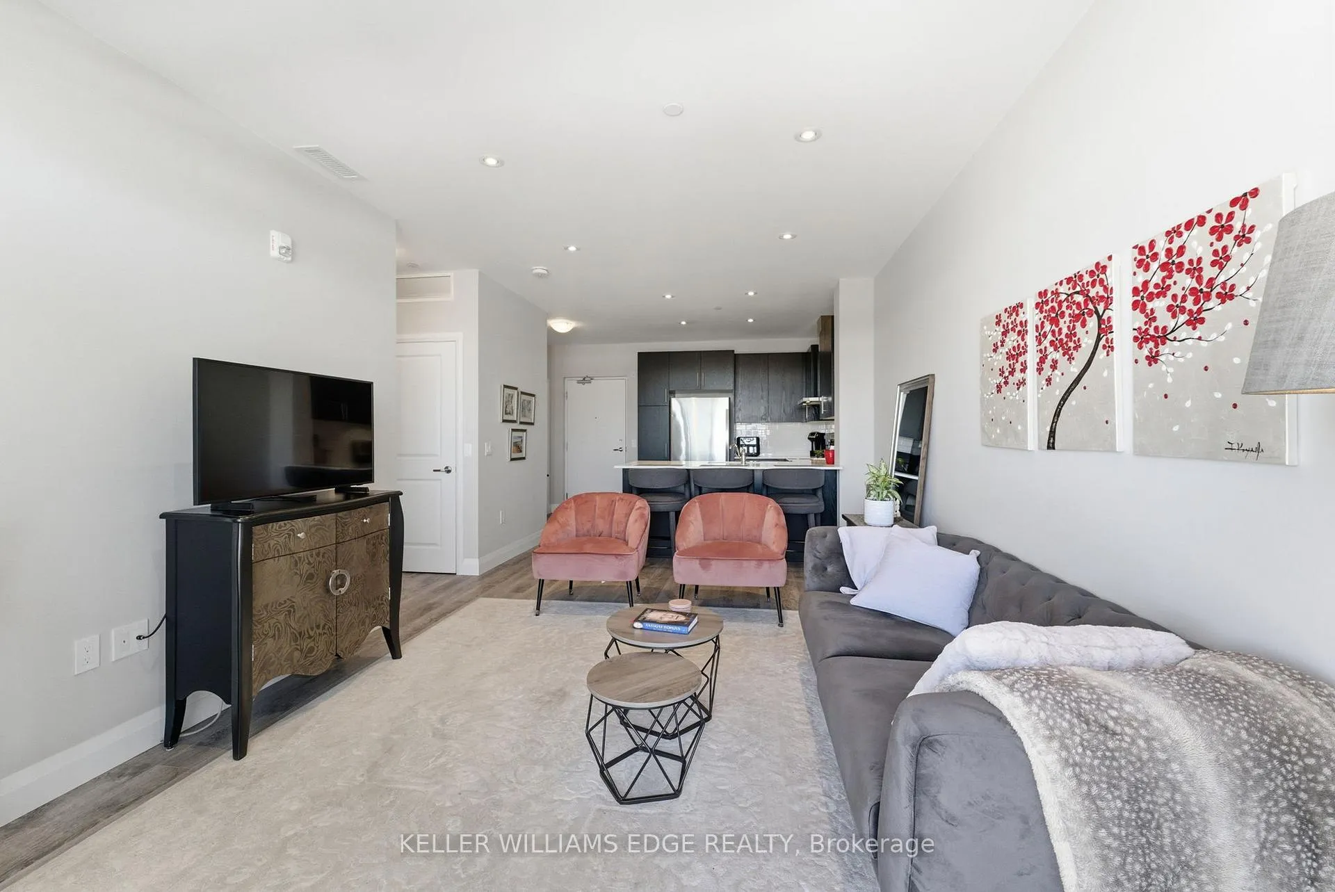 Photo 13 of Unit 425, 1 Redfern Avenue, Hamilton, Mountview — HOMEH