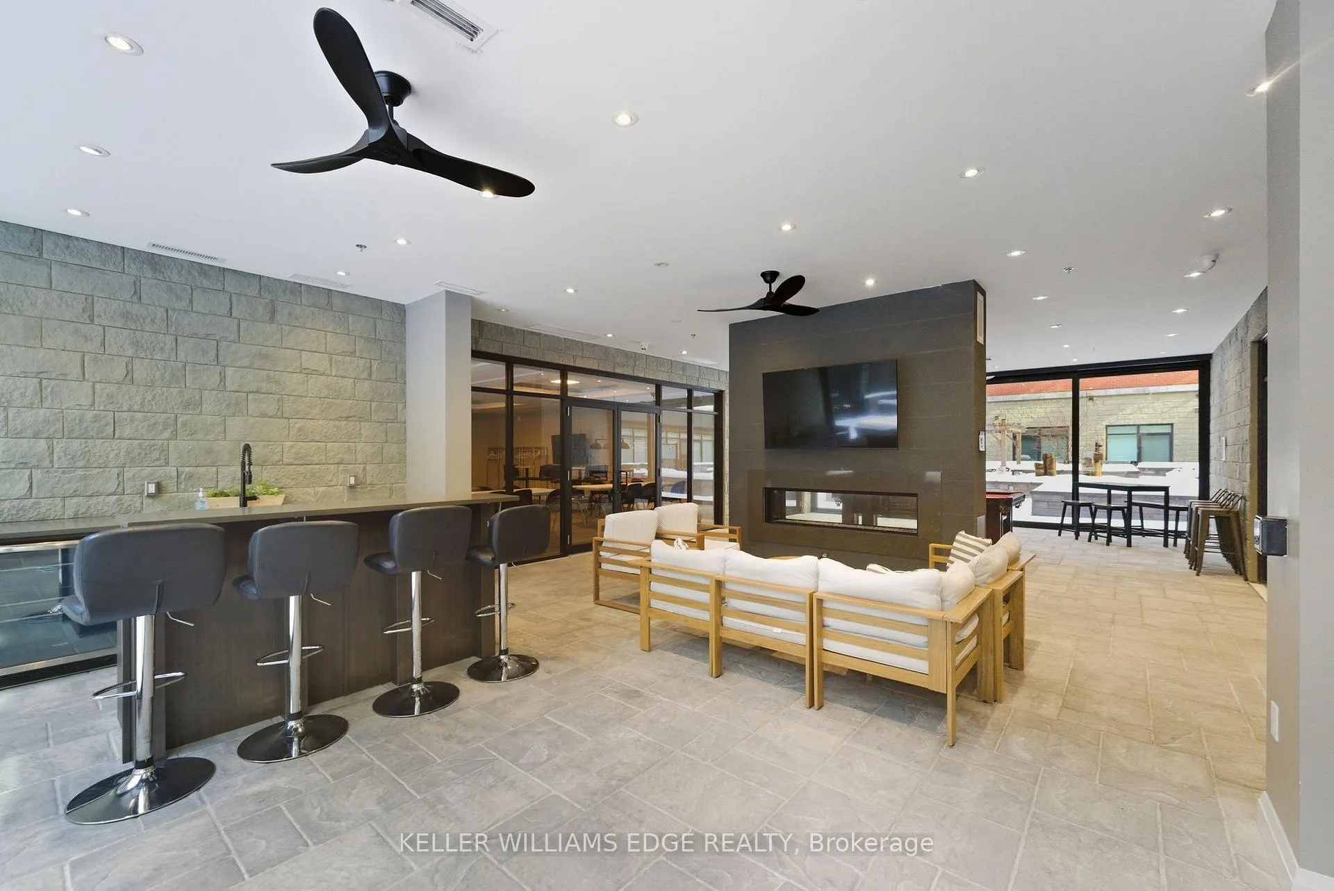 Photo 23 of Unit 425, 1 Redfern Avenue, Hamilton, Mountview — HOMEH