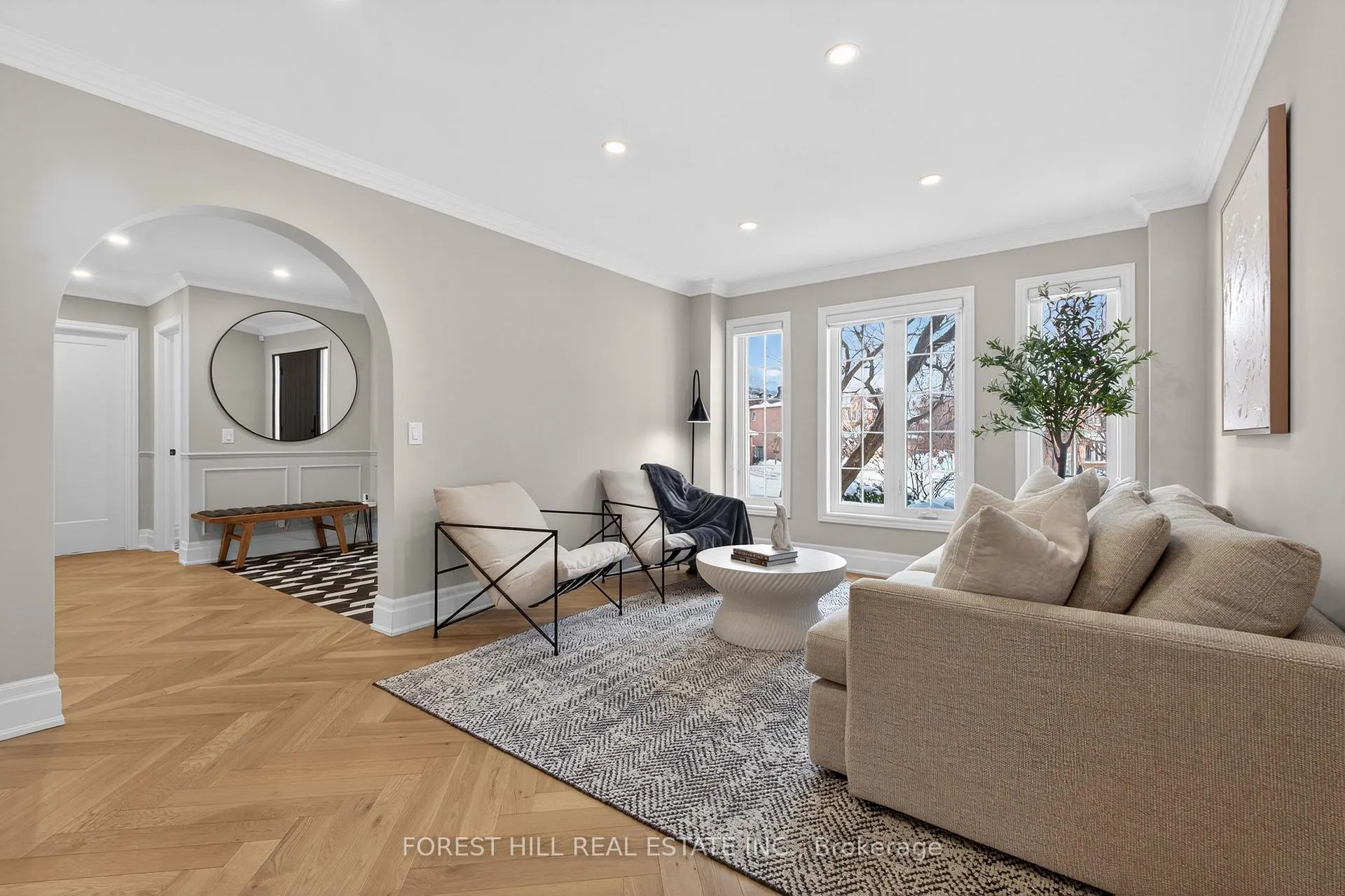 Photo 5 of 16 Casson Place, Markham, Unionville — HOMEH