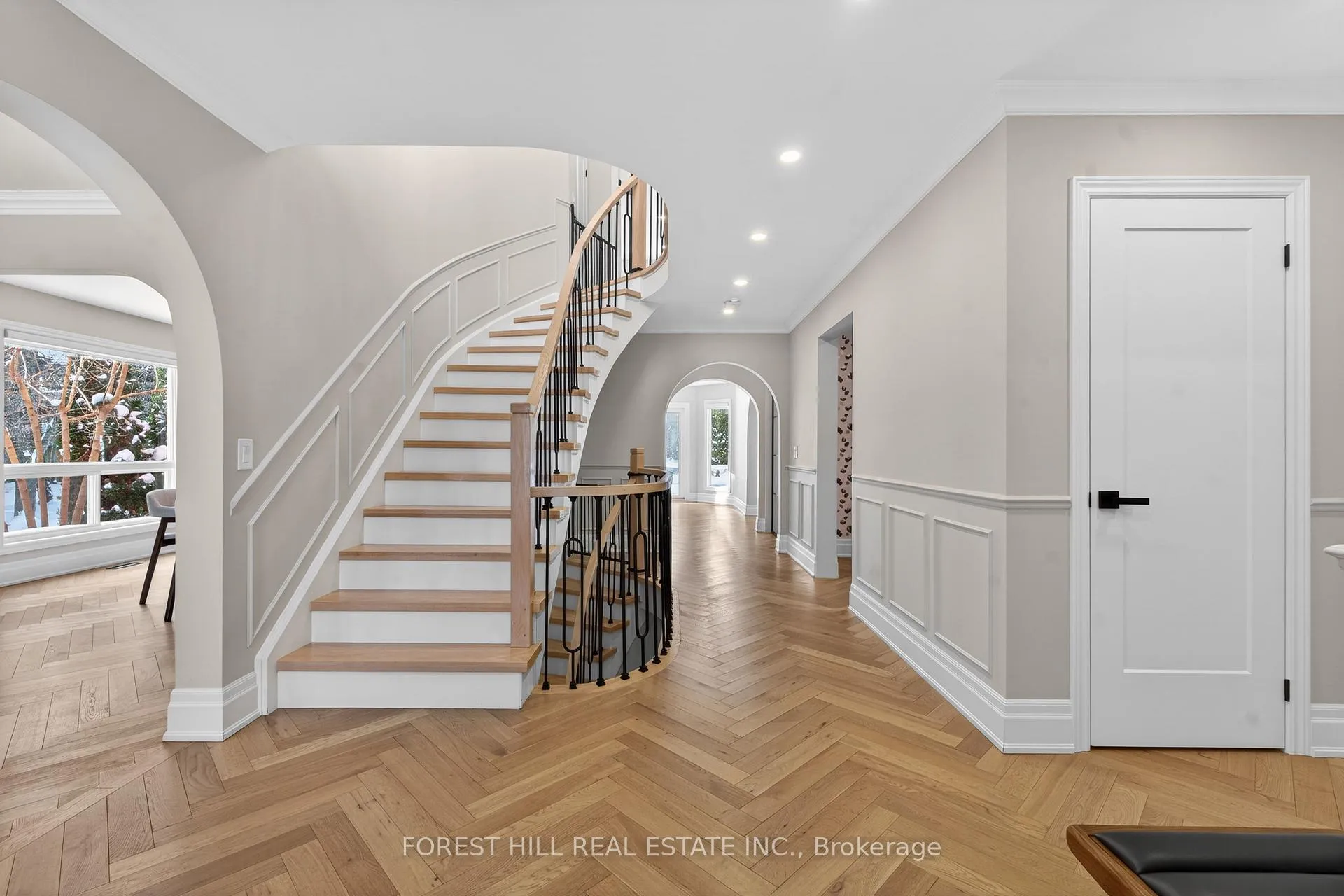 Photo 7 of 16 Casson Place, Markham, Unionville — HOMEH