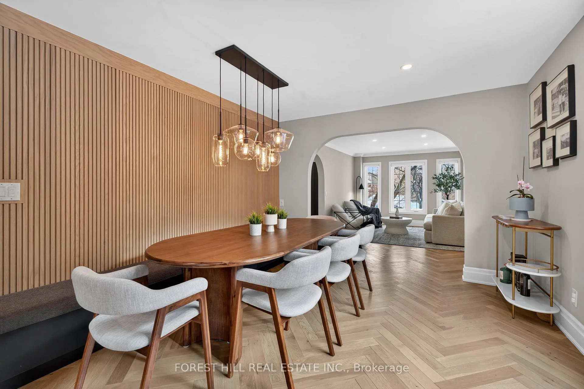 Photo 10 of 16 Casson Place, Markham, Unionville — HOMEH