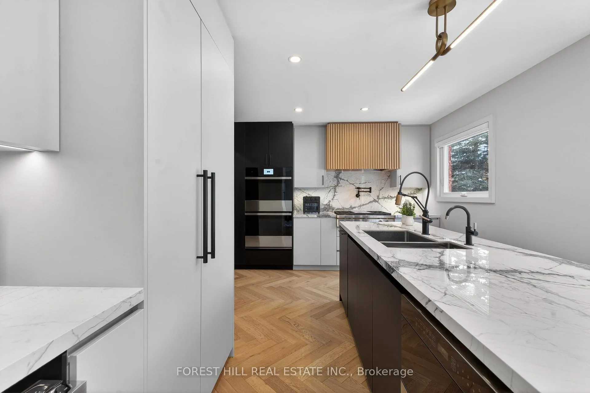 Photo 13 of 16 Casson Place, Markham, Unionville — HOMEH