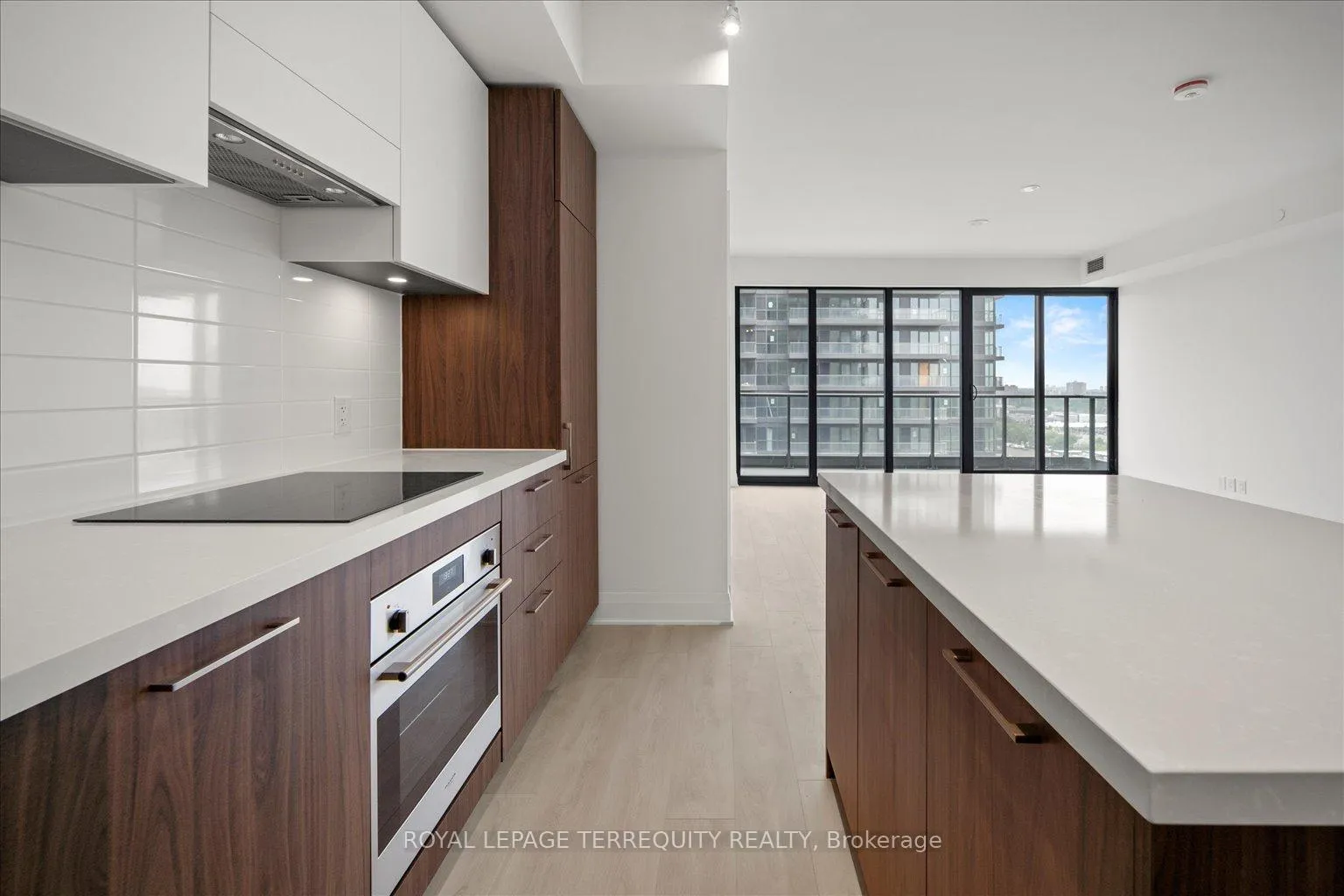 Photo 8 of Unit 1406, 33 Frederick Todd Way, Toronto, Thorncliffe Park — HOMEH