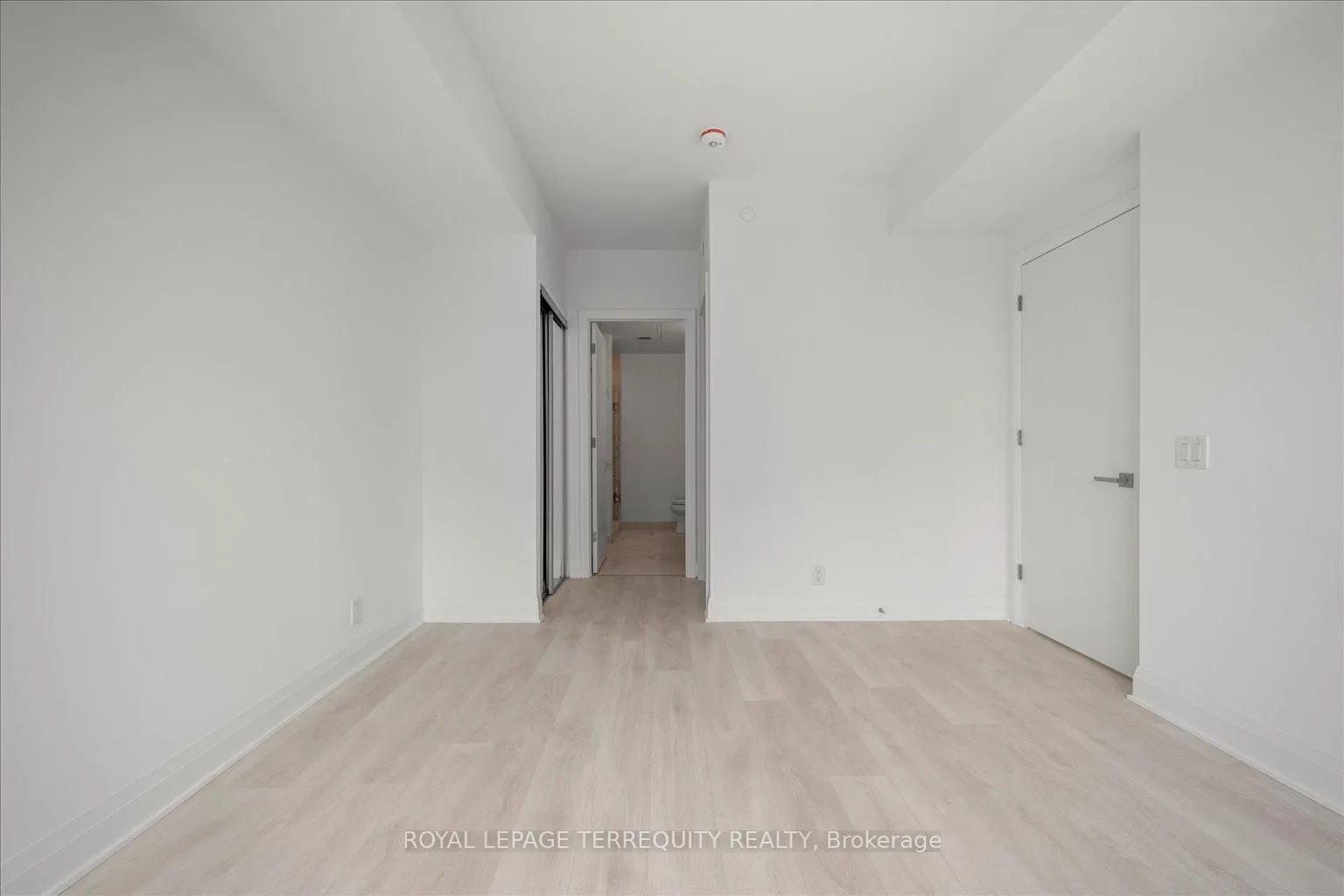 Photo 15 of Unit 1406, 33 Frederick Todd Way, Toronto, Thorncliffe Park — HOMEH