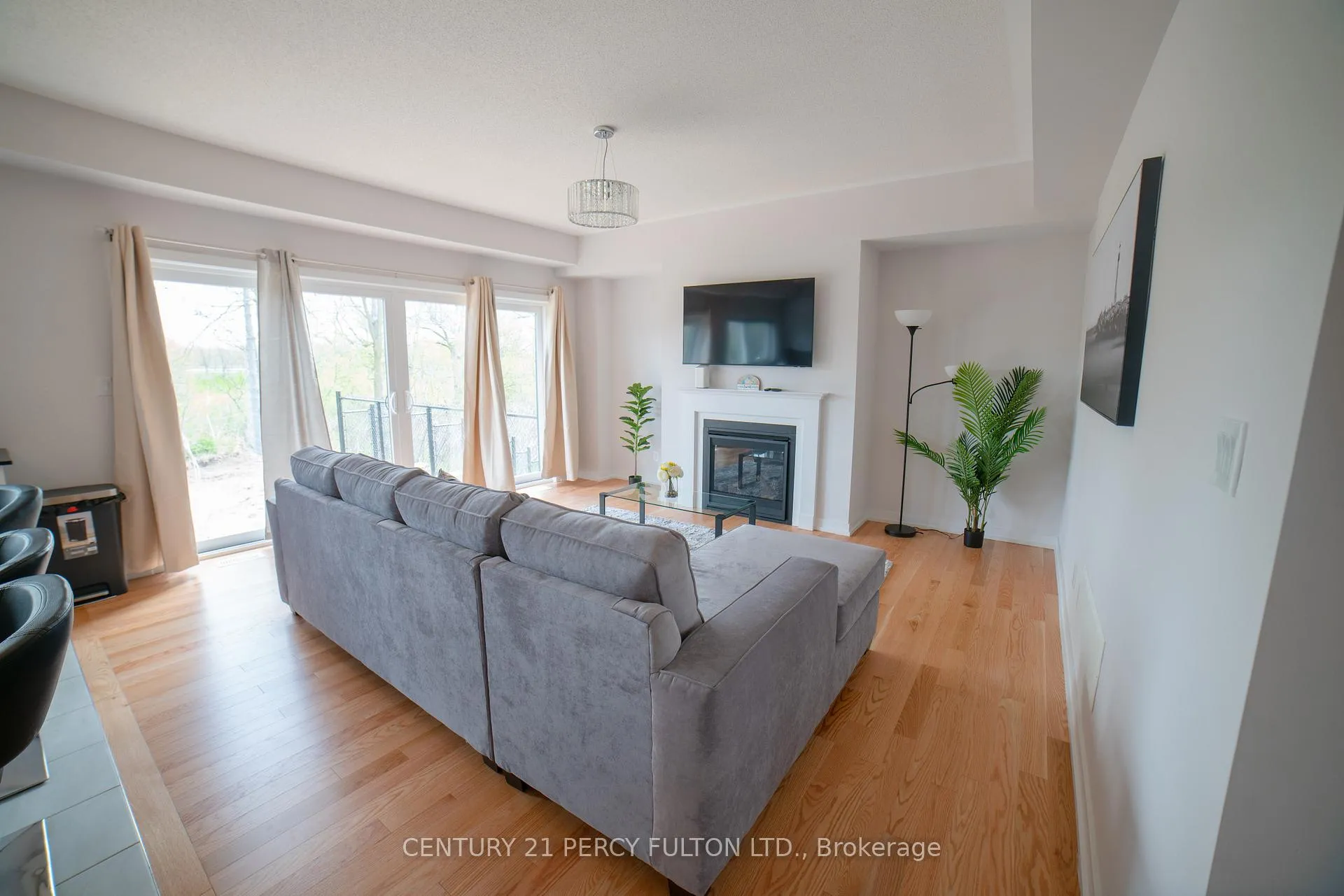 Photo 5 of 54 Trailside Drive, Norfolk — HOMEH