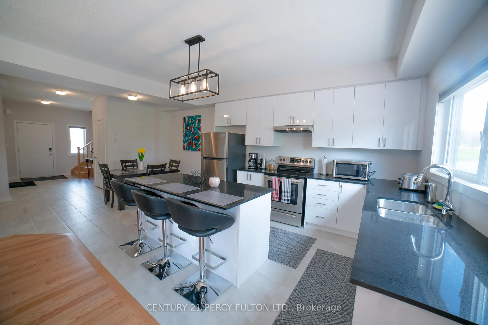 Photo 13 of 54 Trailside Drive, Norfolk — HOMEH