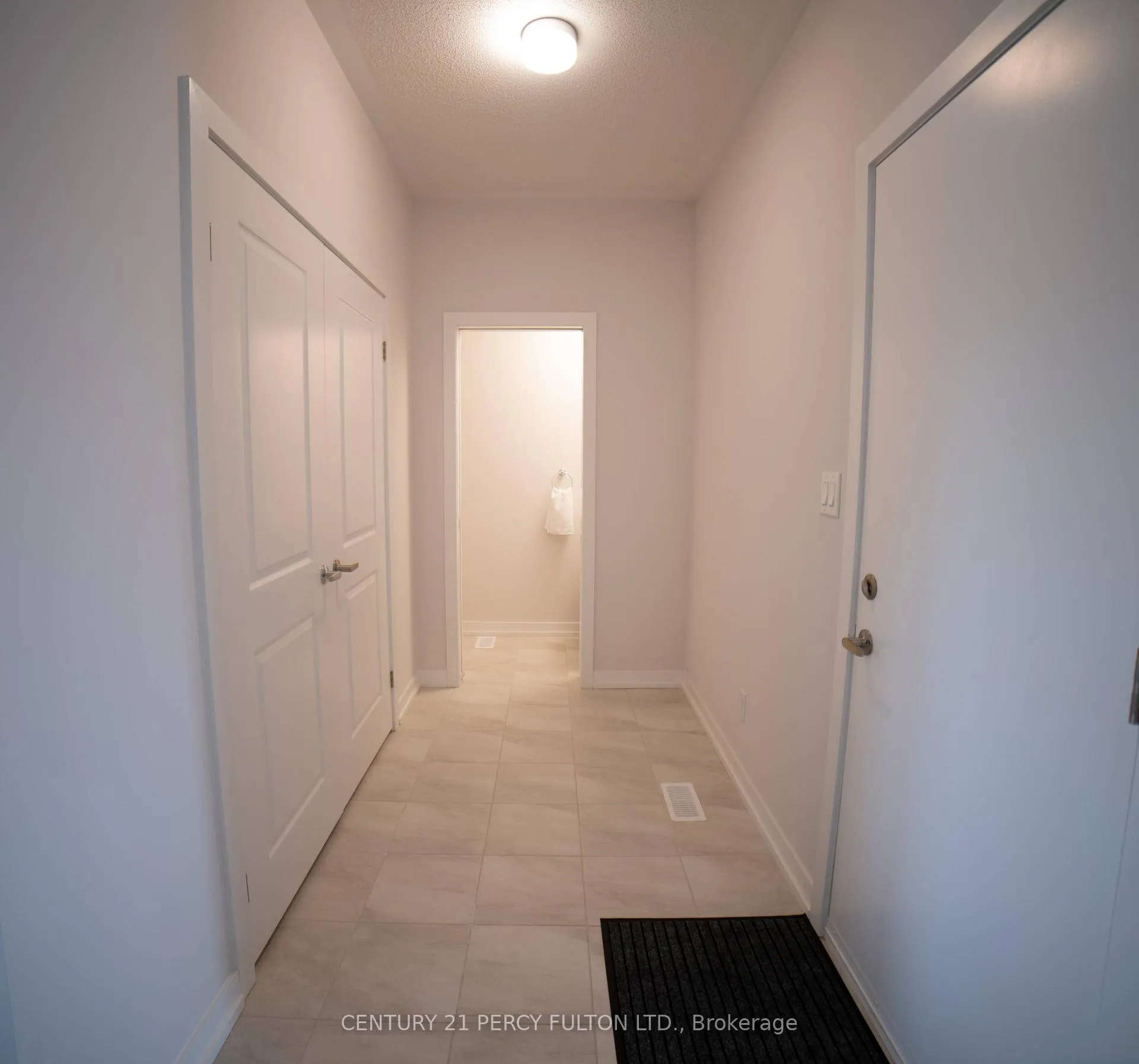 Photo 15 of 54 Trailside Drive, Norfolk — HOMEH