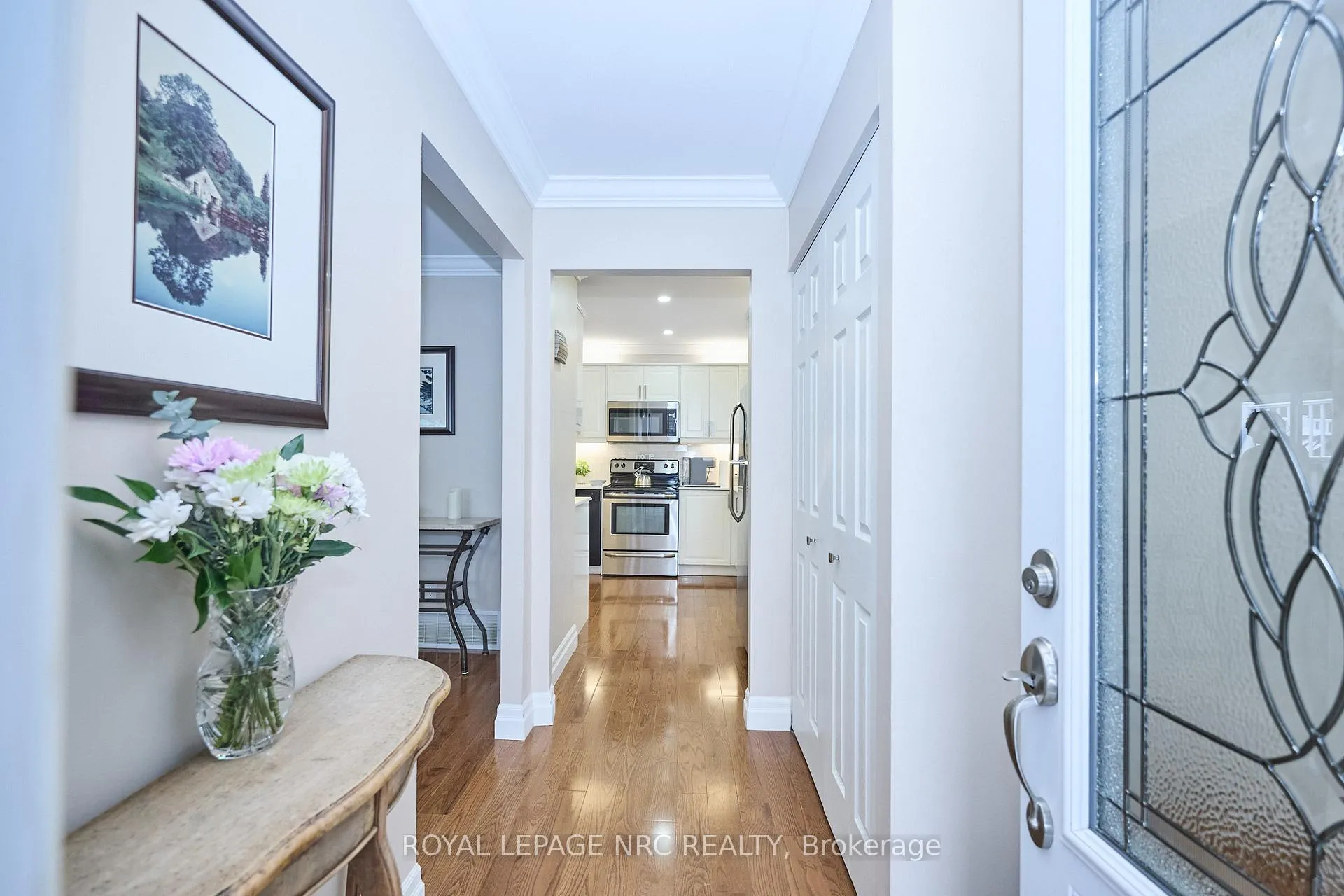 Photo 2 of 29 Westgate Park Drive, St. Catharines, Lakeshore — HOMEH