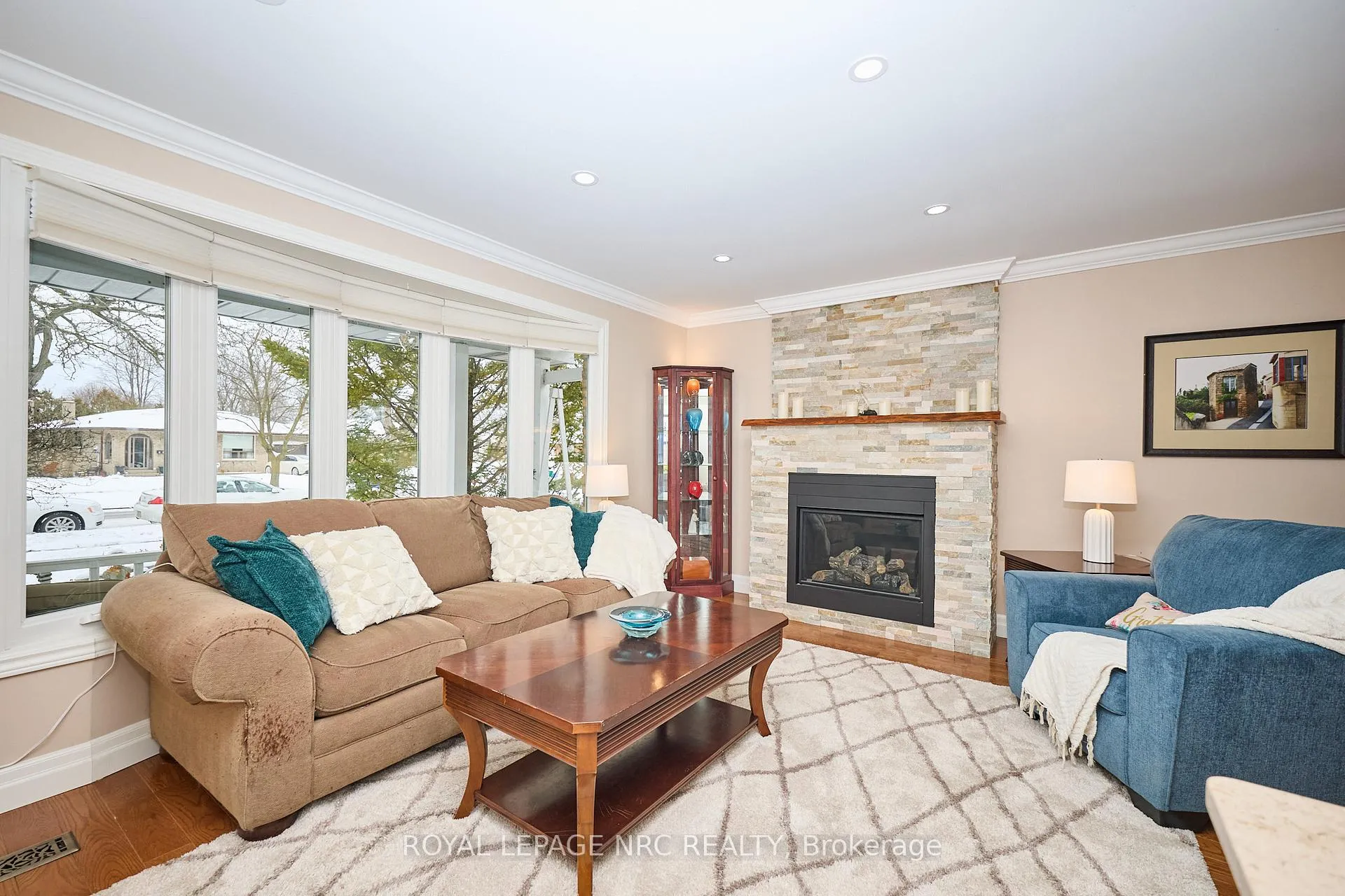 Photo 4 of 29 Westgate Park Drive, St. Catharines, Lakeshore — HOMEH