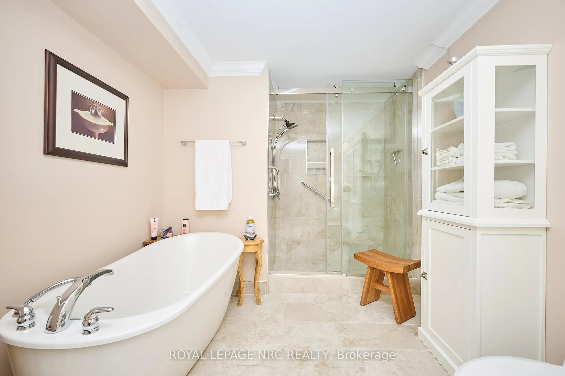 Photo 10 of 29 Westgate Park Drive, St. Catharines, Lakeshore — HOMEH