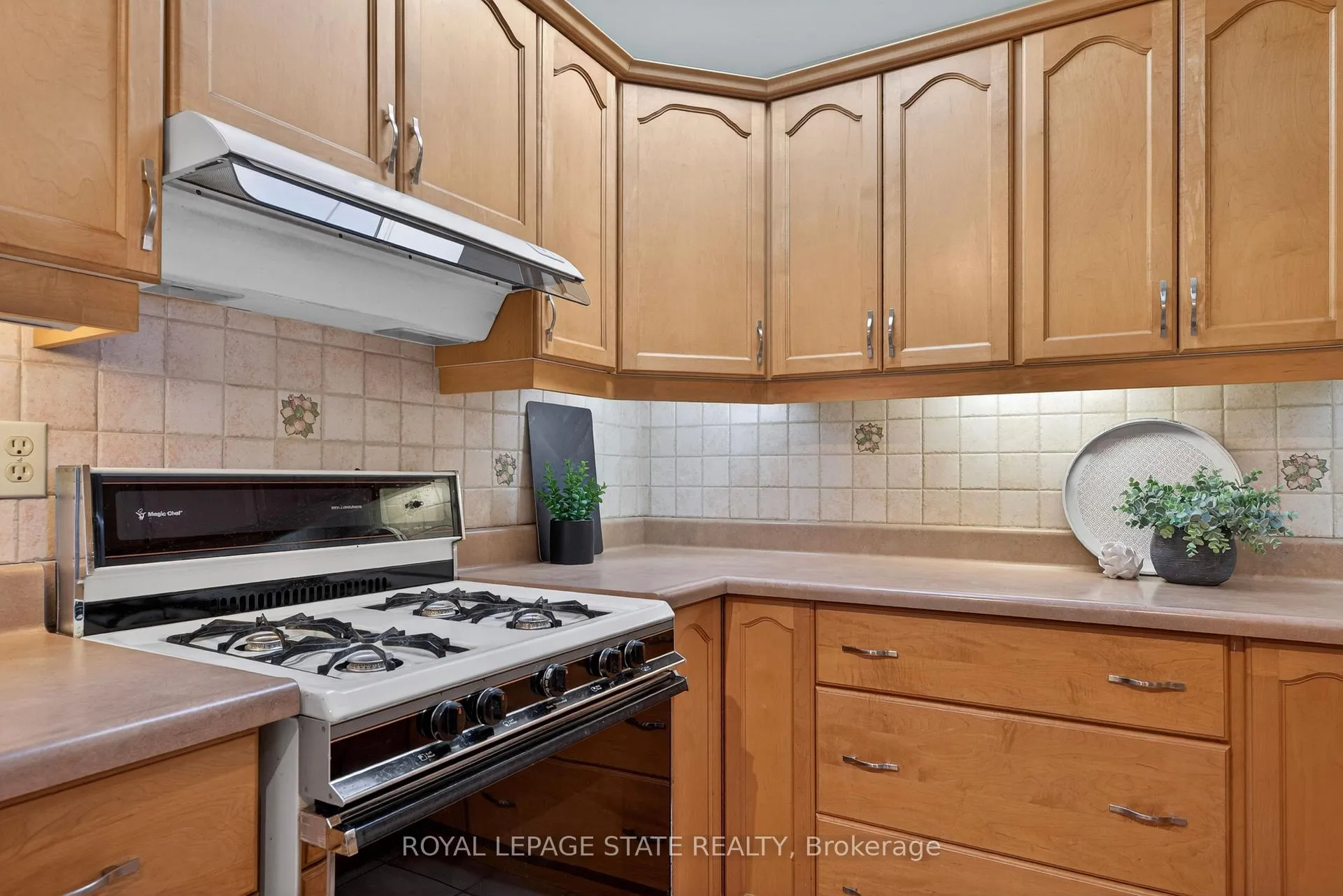 Photo 15 of 624 Seventh Avenue, Hamilton, Macassa — HOMEH