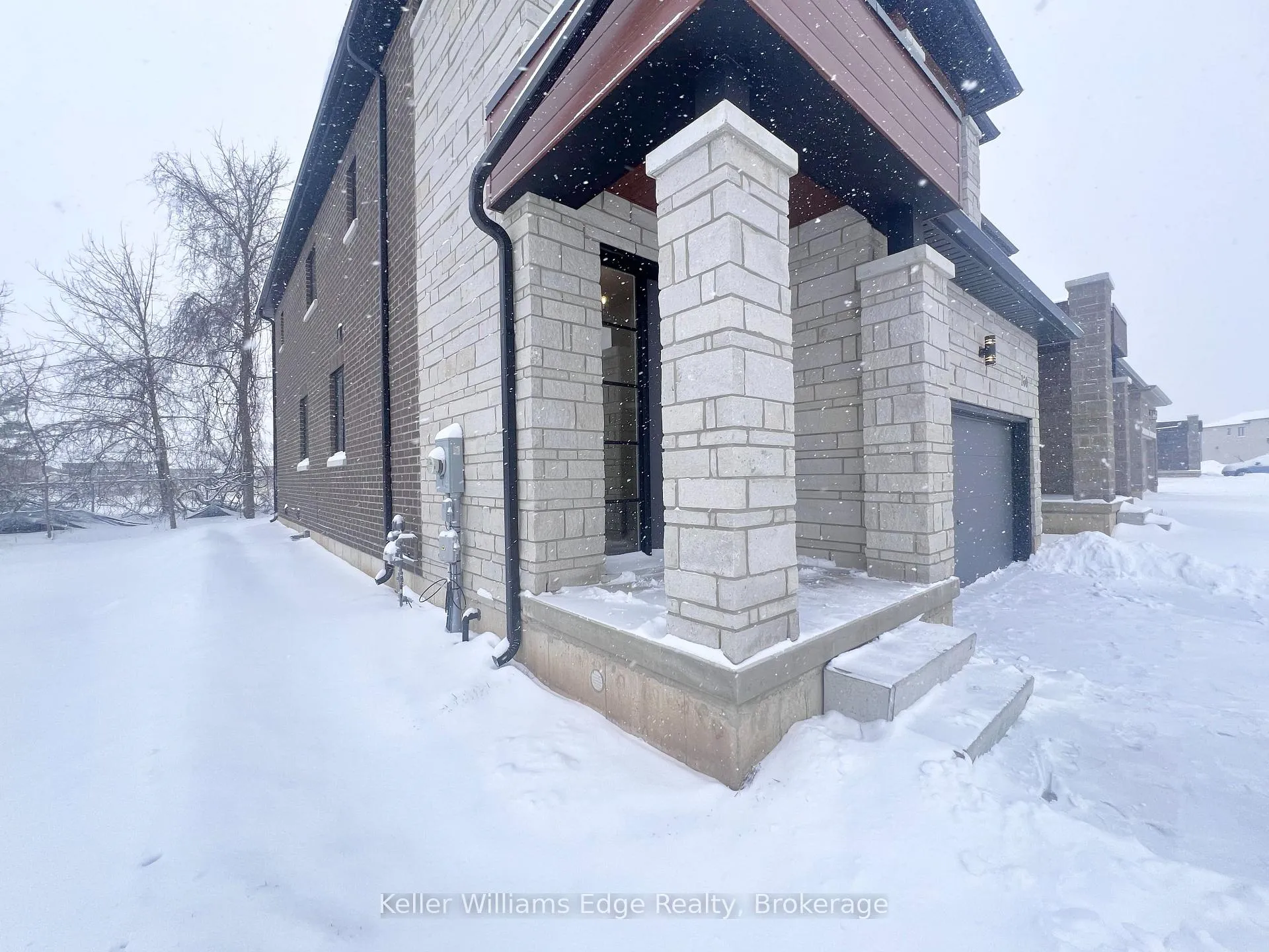 Photo 3 of 100 Shady Oaks Trail, Hamilton, Sheldon — HOMEH