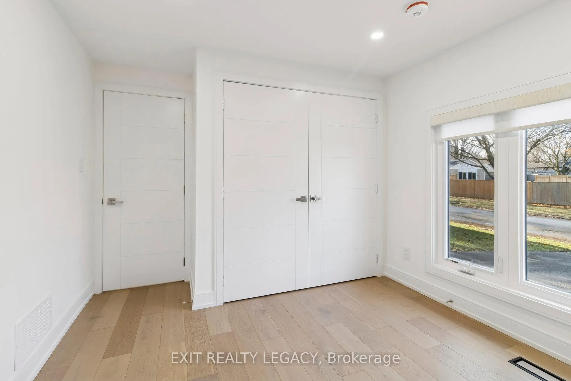 Photo 23 of 4 Oak Court, Aurora, Aurora Village — HOMEH