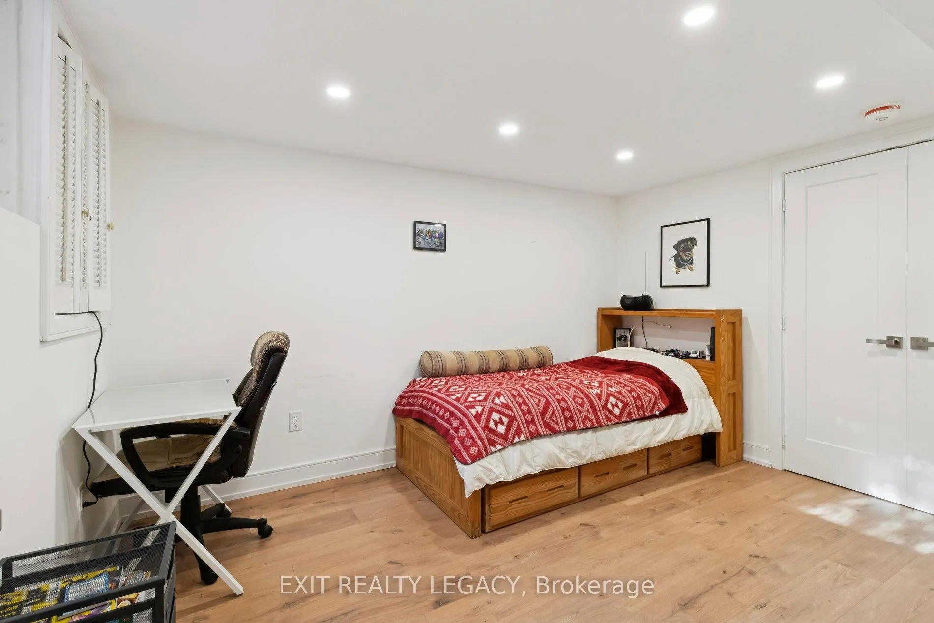 Photo 24 of 4 Oak Court, Aurora, Aurora Village — HOMEH