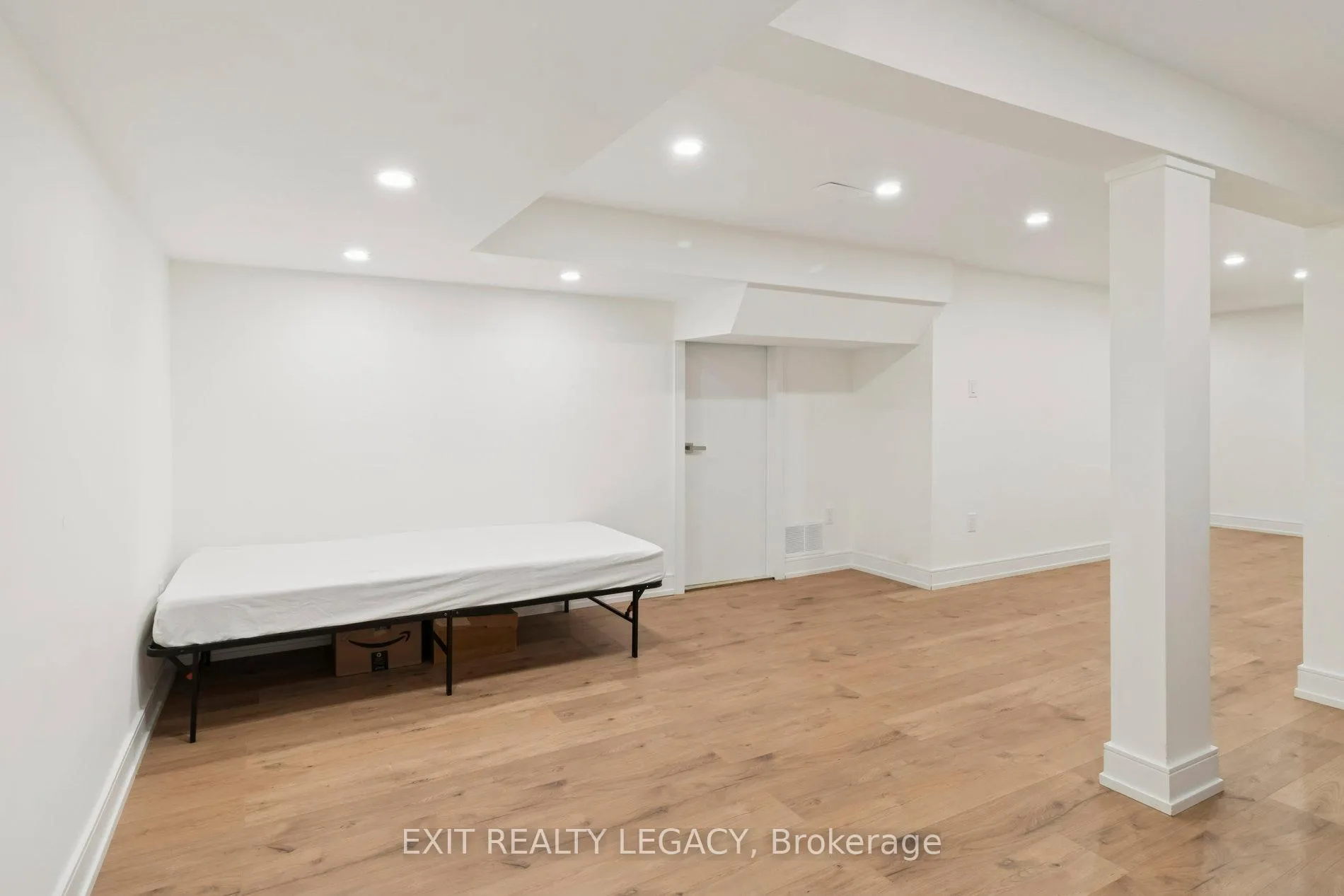 Photo 30 of 4 Oak Court, Aurora, Aurora Village — HOMEH