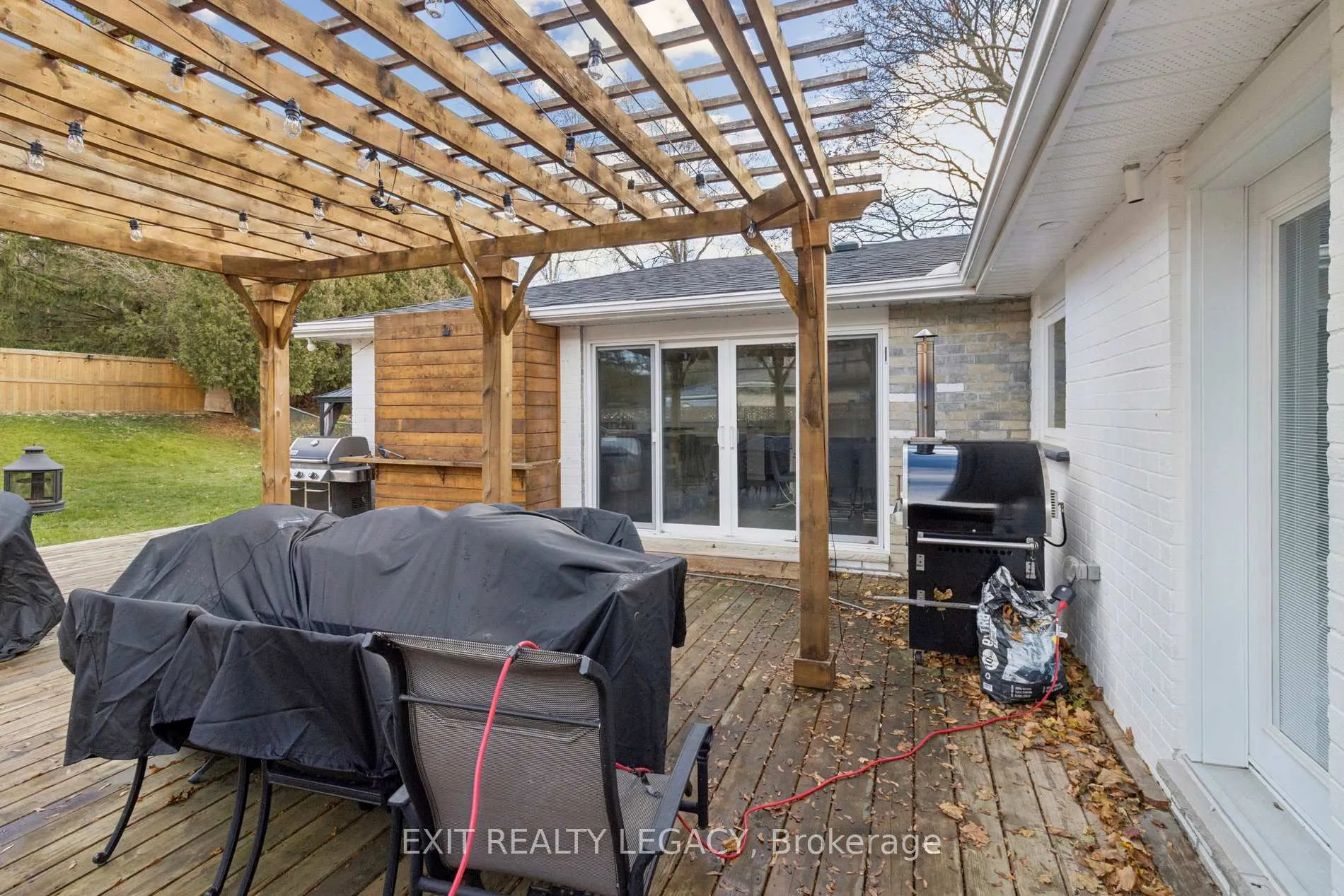 Photo 39 of 4 Oak Court, Aurora, Aurora Village — HOMEH