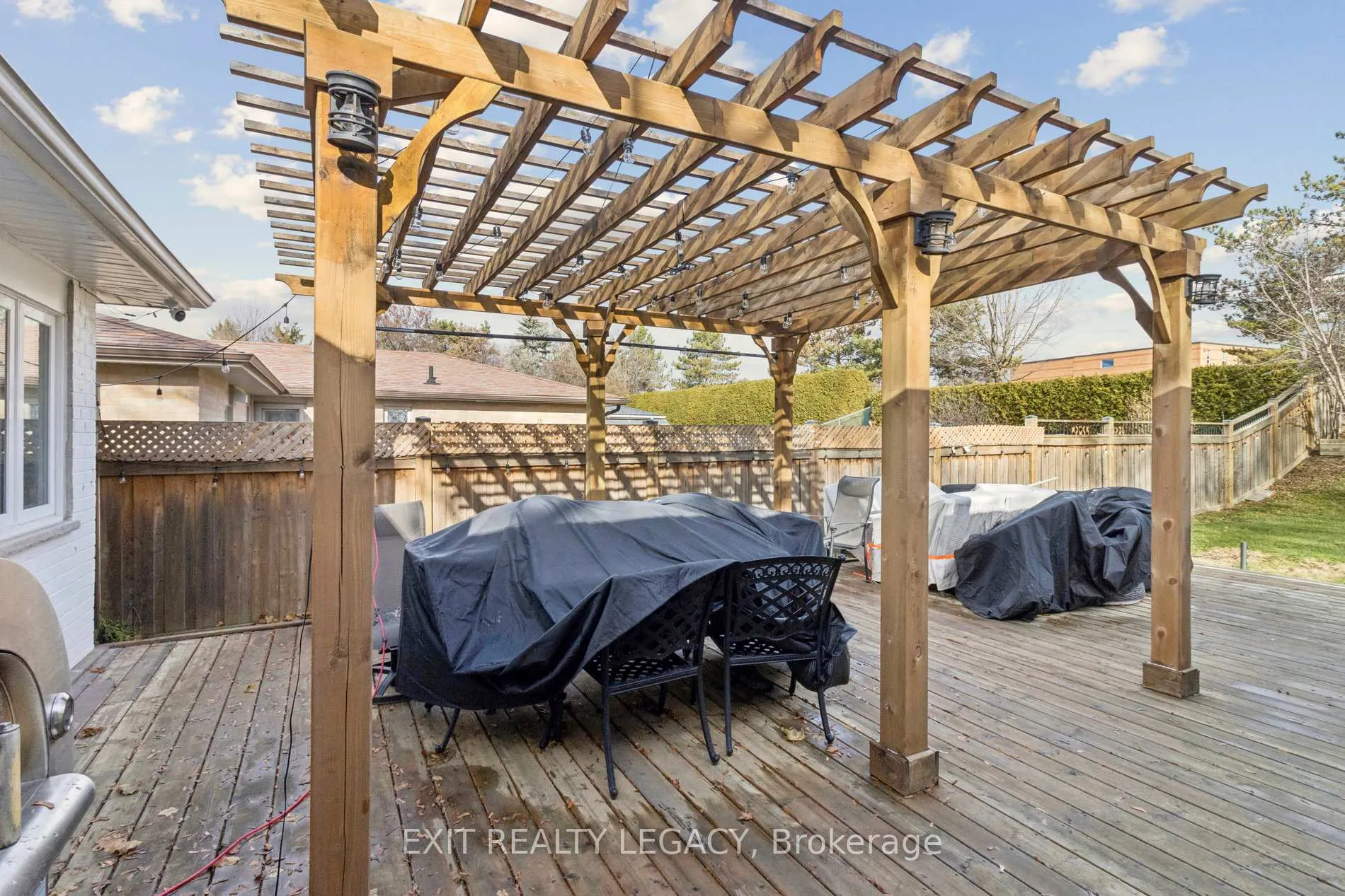 Photo 40 of 4 Oak Court, Aurora, Aurora Village — HOMEH