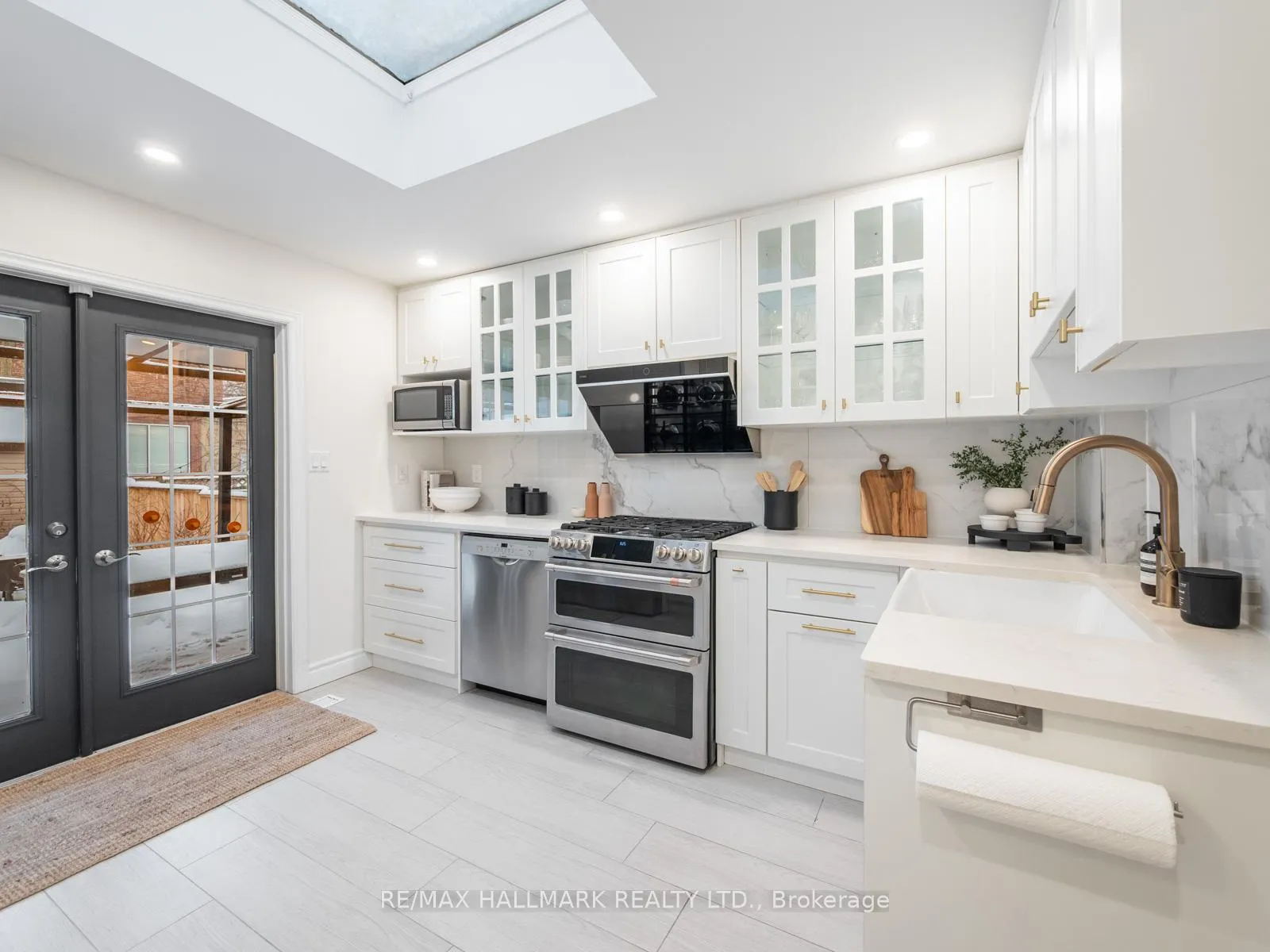 Photo 15 of 189A Booth Avenue, Toronto, South Riverdale — HOMEH