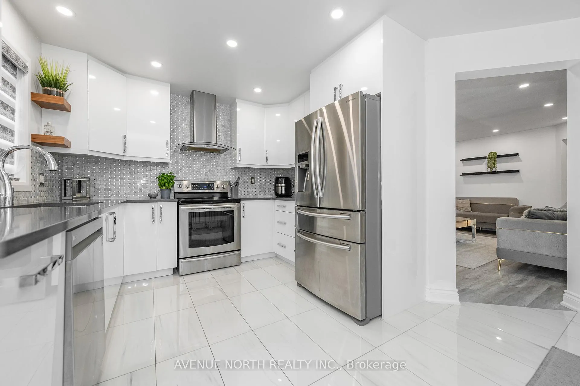 Photo 23 of 2163 Johnston Road, Ottawa, Hunt Club Park — HOMEH