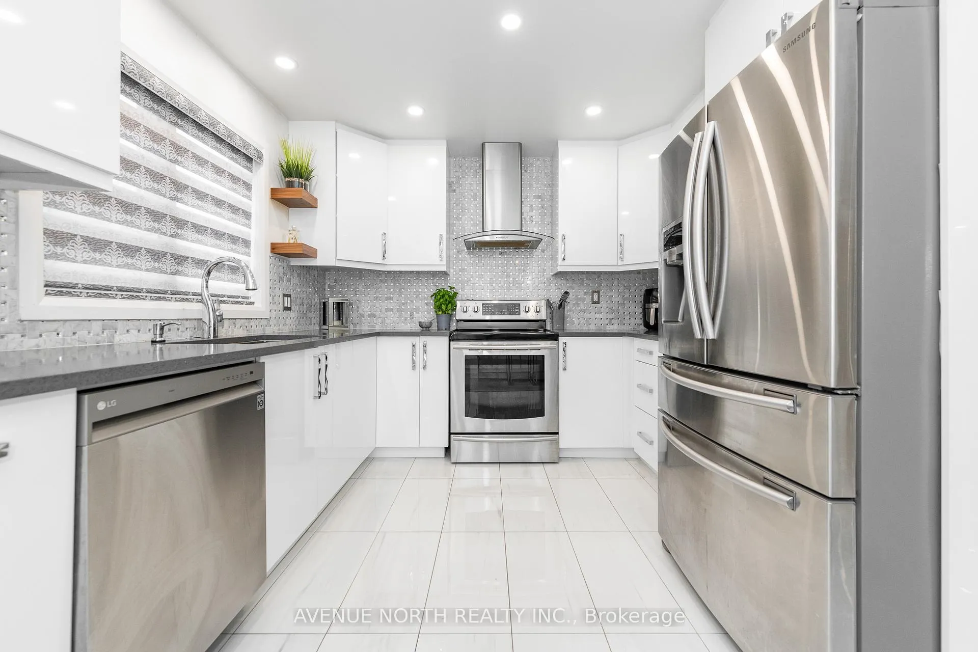Photo 25 of 2163 Johnston Road, Ottawa, Hunt Club Park — HOMEH