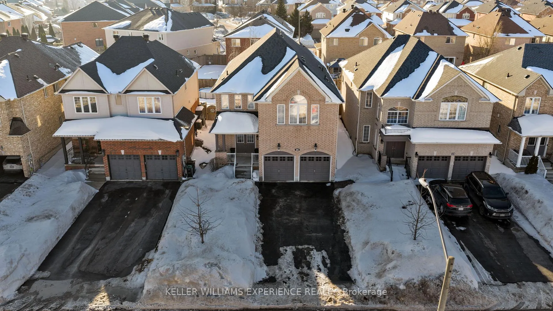 Photo 23 of 14 Charlemagne Avenue, Barrie, Innis-Shore — HOMEH