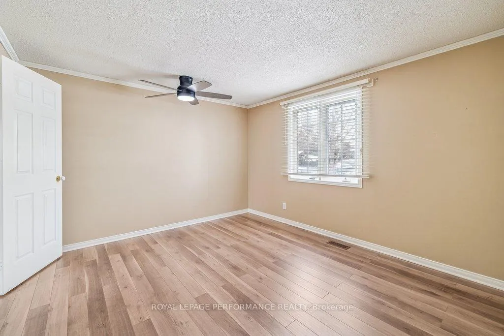 Photo 15 of 348 Amiens Street, Ottawa, Bilberry Creek/Queenswood Heights — HOMEH