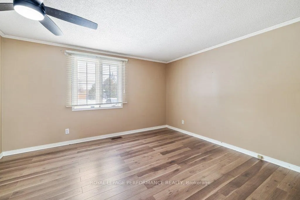 Photo 16 of 348 Amiens Street, Ottawa, Bilberry Creek/Queenswood Heights — HOMEH
