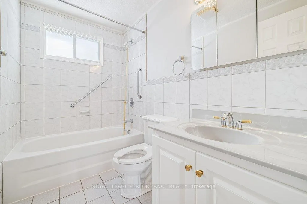 Photo 18 of 348 Amiens Street, Ottawa, Bilberry Creek/Queenswood Heights — HOMEH