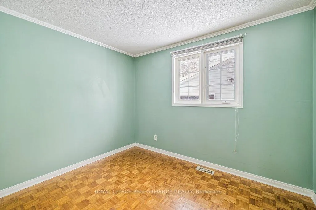 Photo 23 of 348 Amiens Street, Ottawa, Bilberry Creek/Queenswood Heights — HOMEH