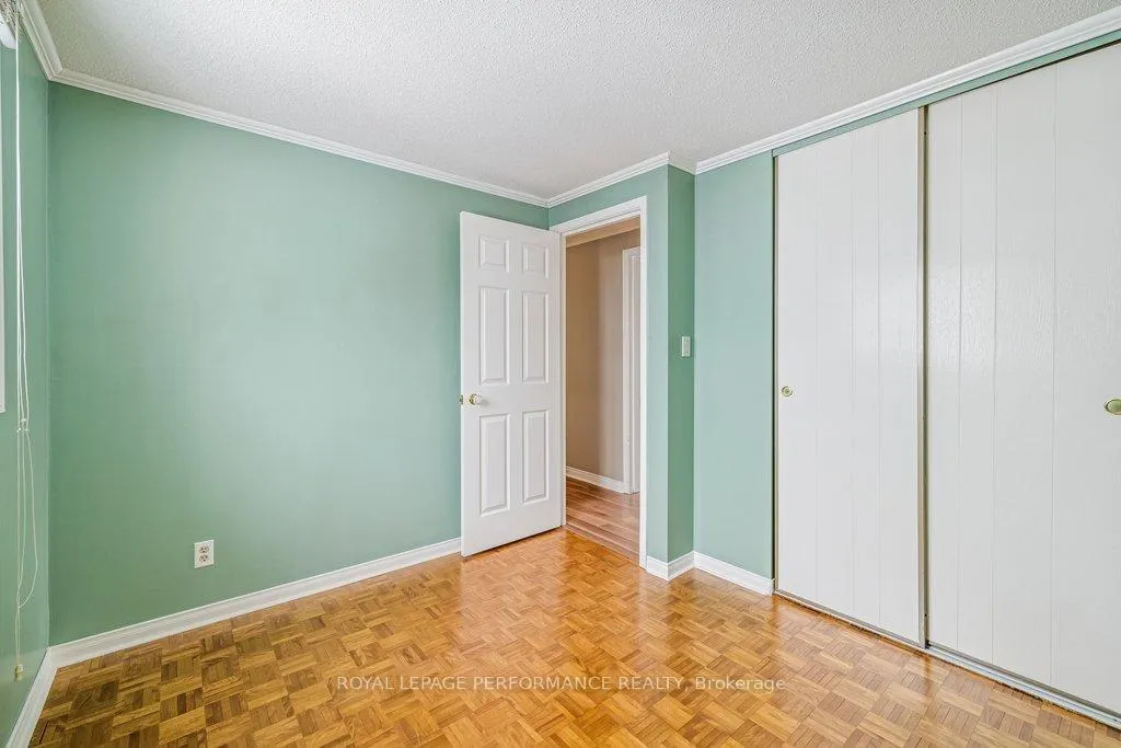 Photo 24 of 348 Amiens Street, Ottawa, Bilberry Creek/Queenswood Heights — HOMEH
