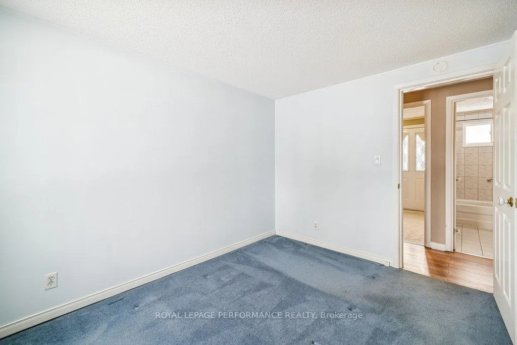Photo 27 of 348 Amiens Street, Ottawa, Bilberry Creek/Queenswood Heights — HOMEH
