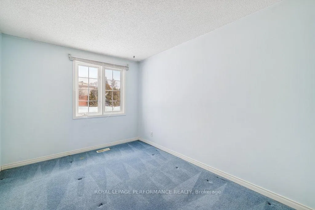Photo 31 of 348 Amiens Street, Ottawa, Bilberry Creek/Queenswood Heights — HOMEH