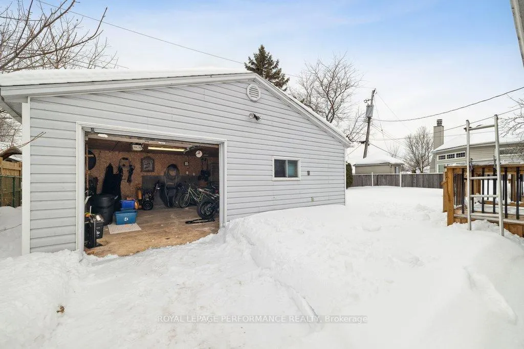 Photo 43 of 348 Amiens Street, Ottawa, Bilberry Creek/Queenswood Heights — HOMEH