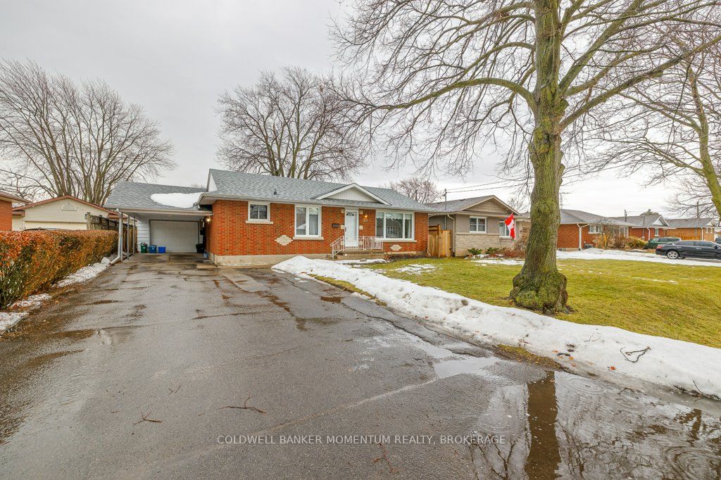 Photo 2 of 26 Howard Avenue, St. Catharines, Lakeport — HOMEH