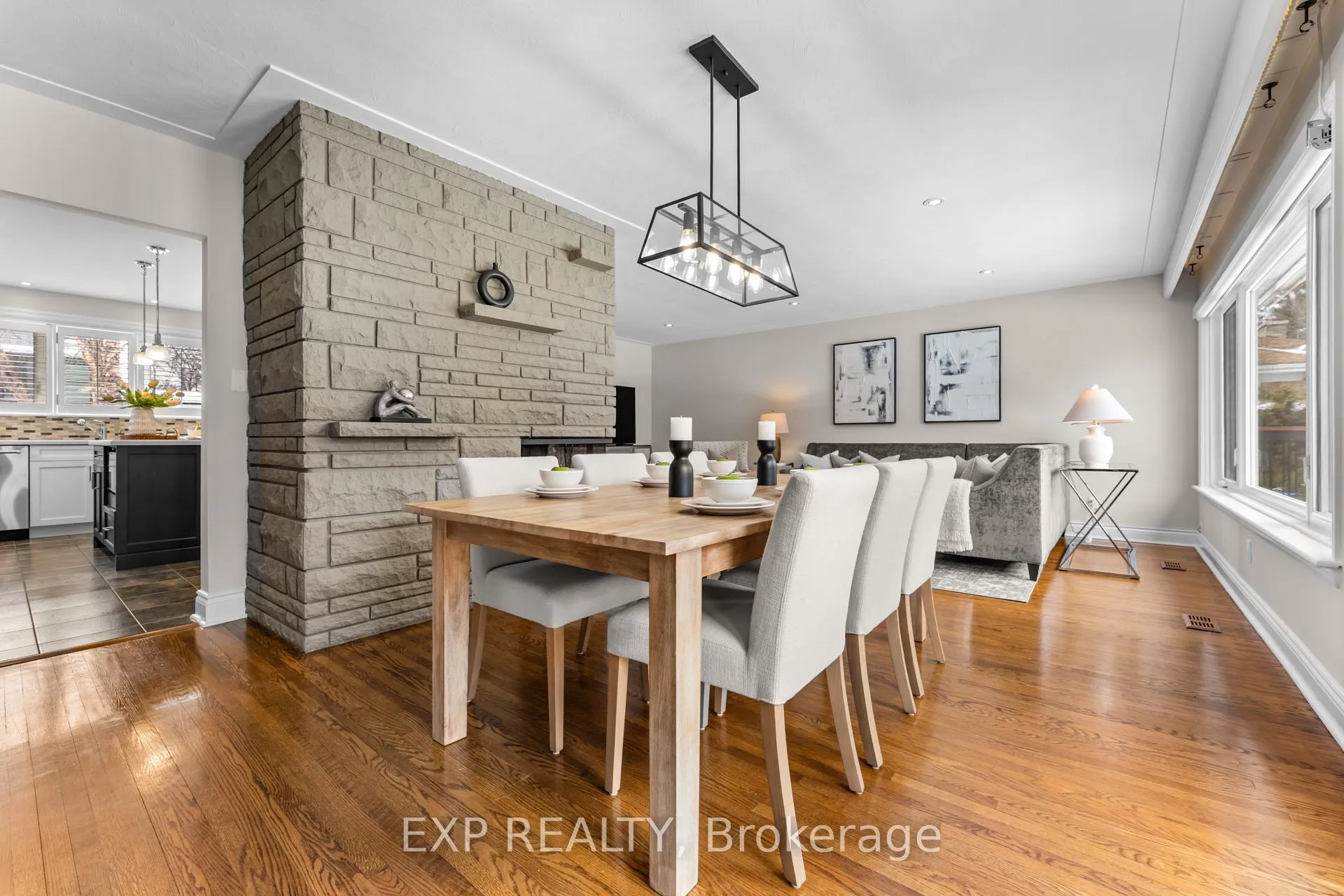 Photo 7 of 753 Kingsway Drive, Burlington, LaSalle — HOMEH